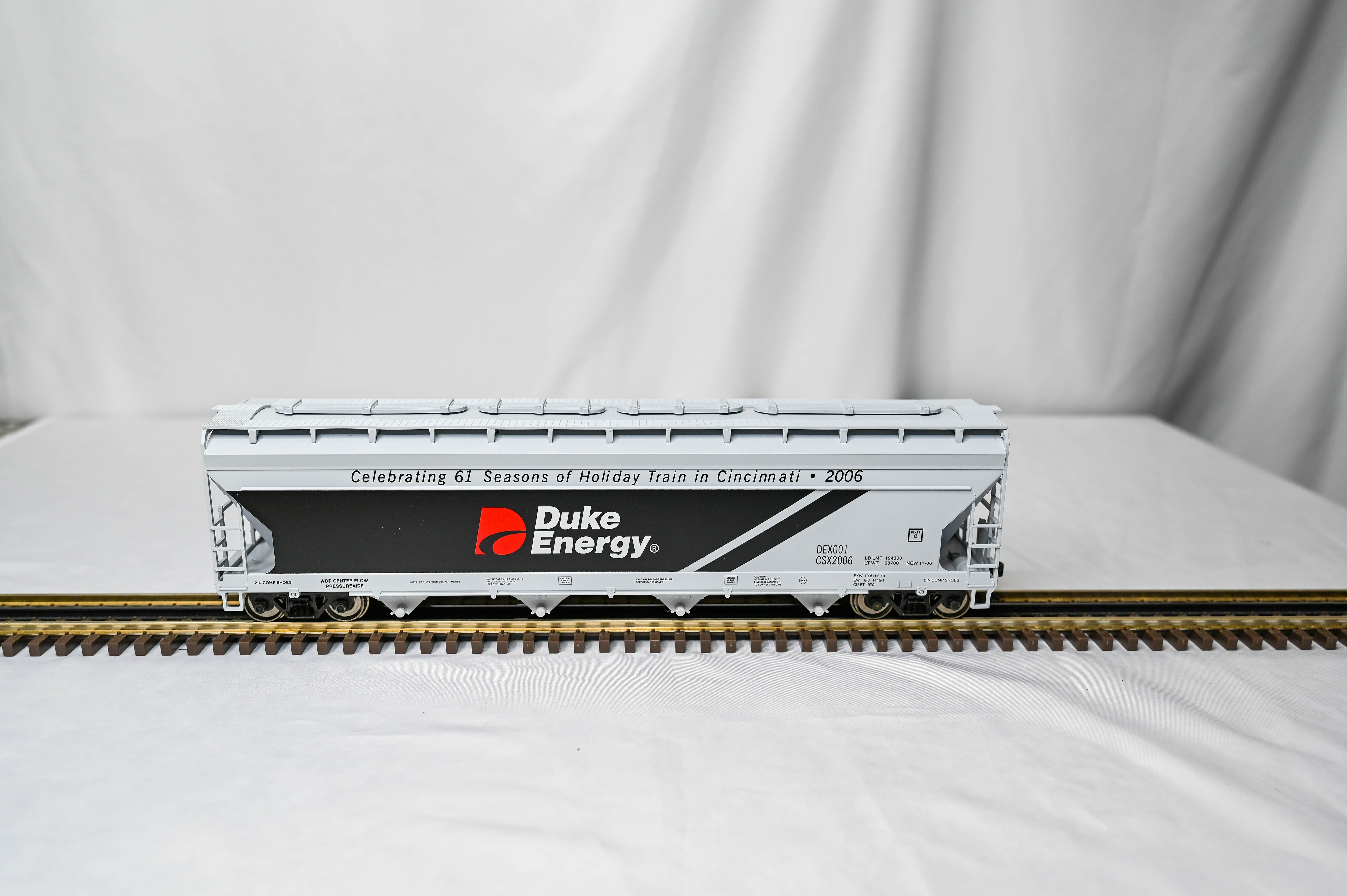 Weaver Duke Energy 4 Bay Centerflow | 2-Rail | O Scale