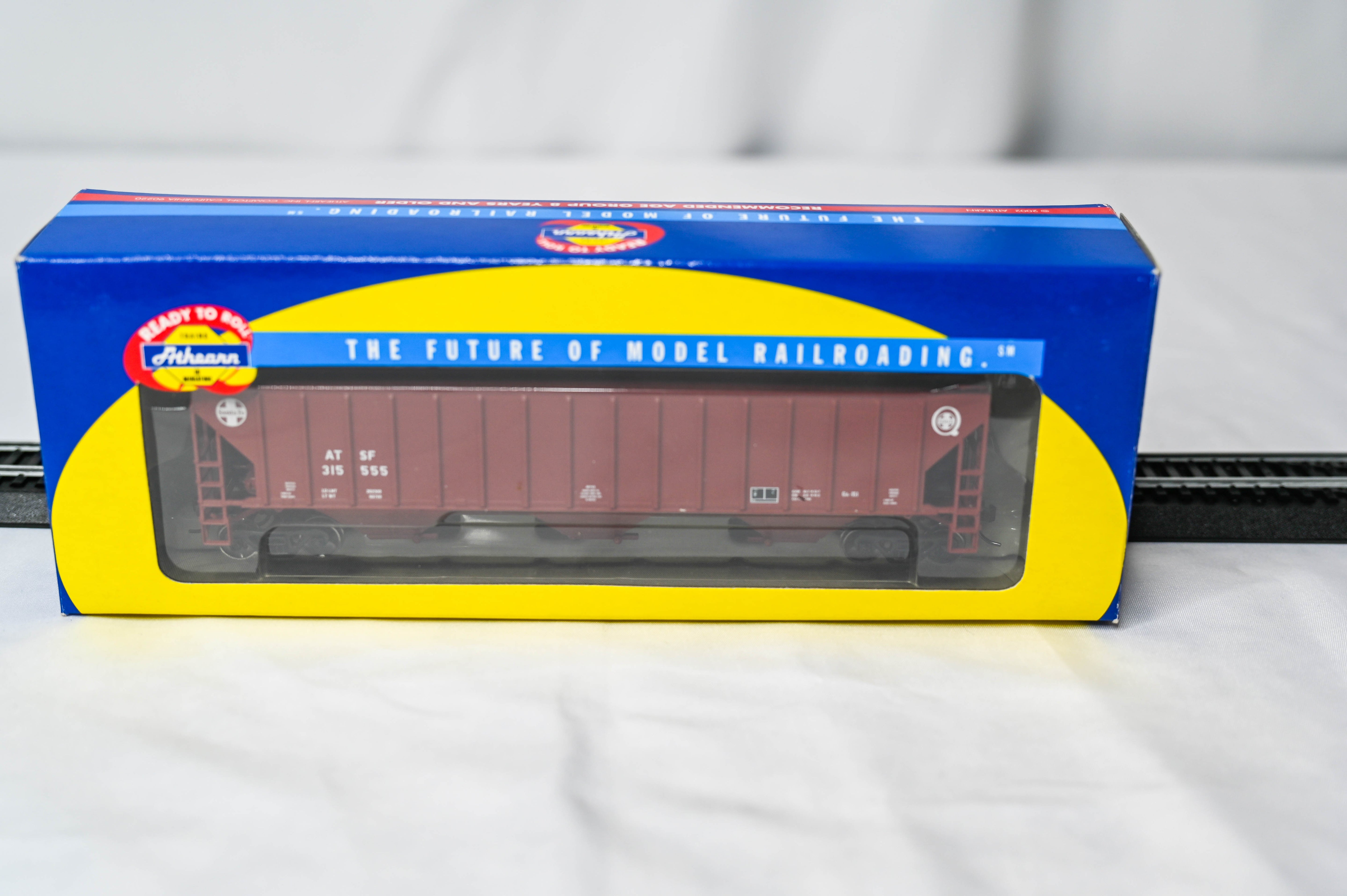 Athearn ATSF 54' PS Hopper #315555 | HO Scale | 7153