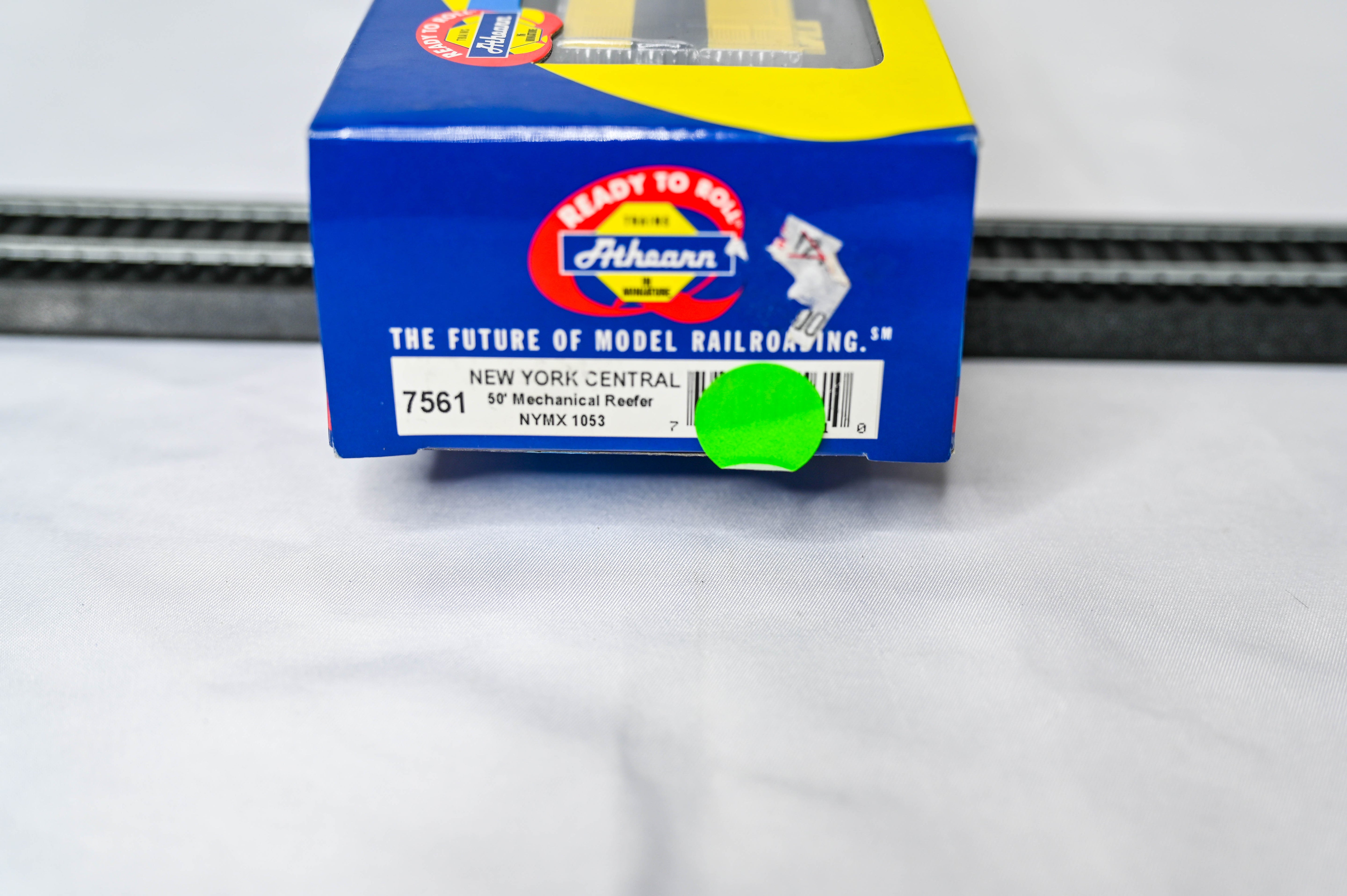 Athearn New York Central 50' Mechanical Reefer #NYMX 1053 | HO Scale | 7561