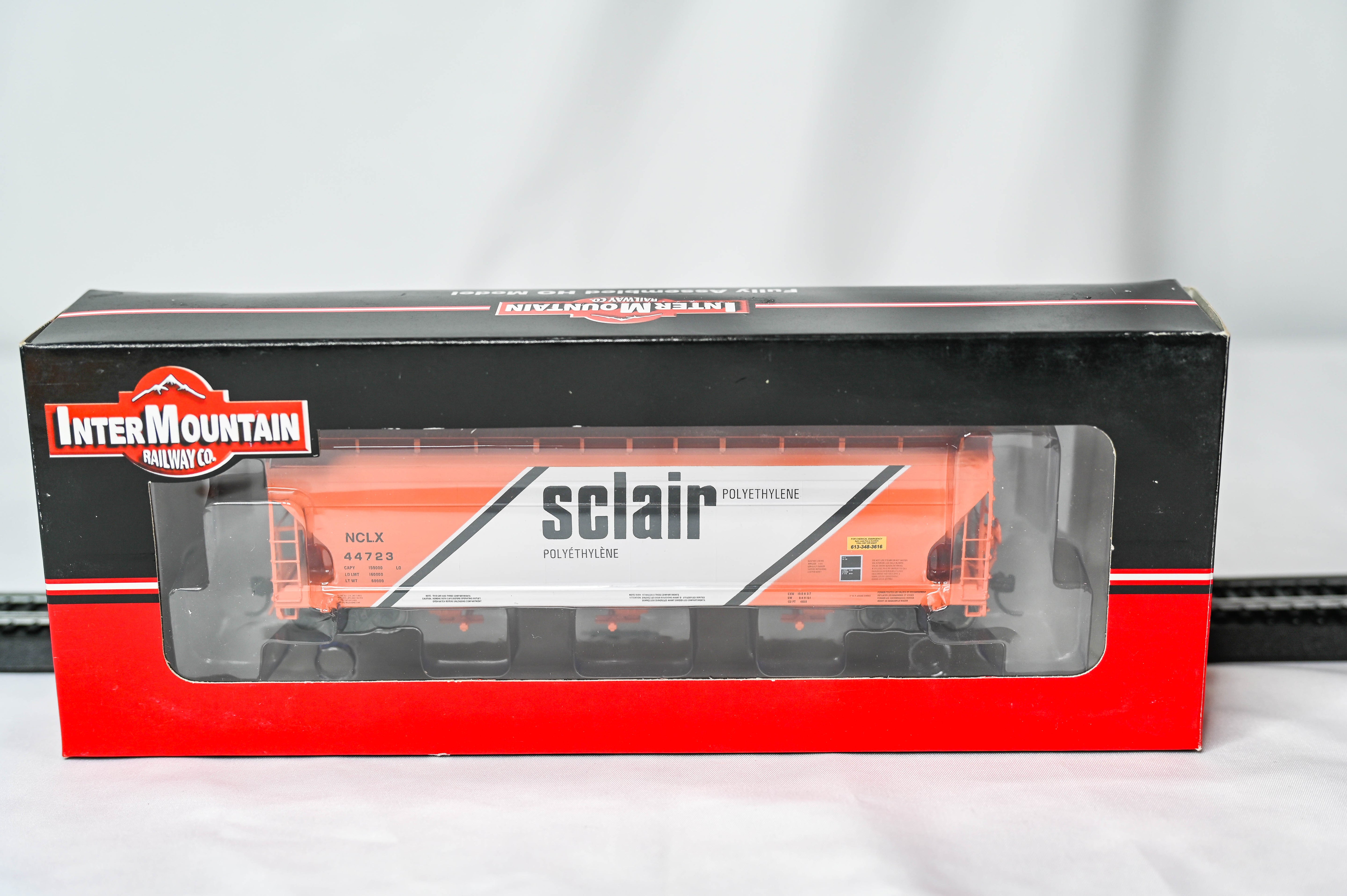 InterMountain Railway Co. SCLA ACF 4650 Cu. Ft. 3-Bay #44723 | HO Scale | 47020-07