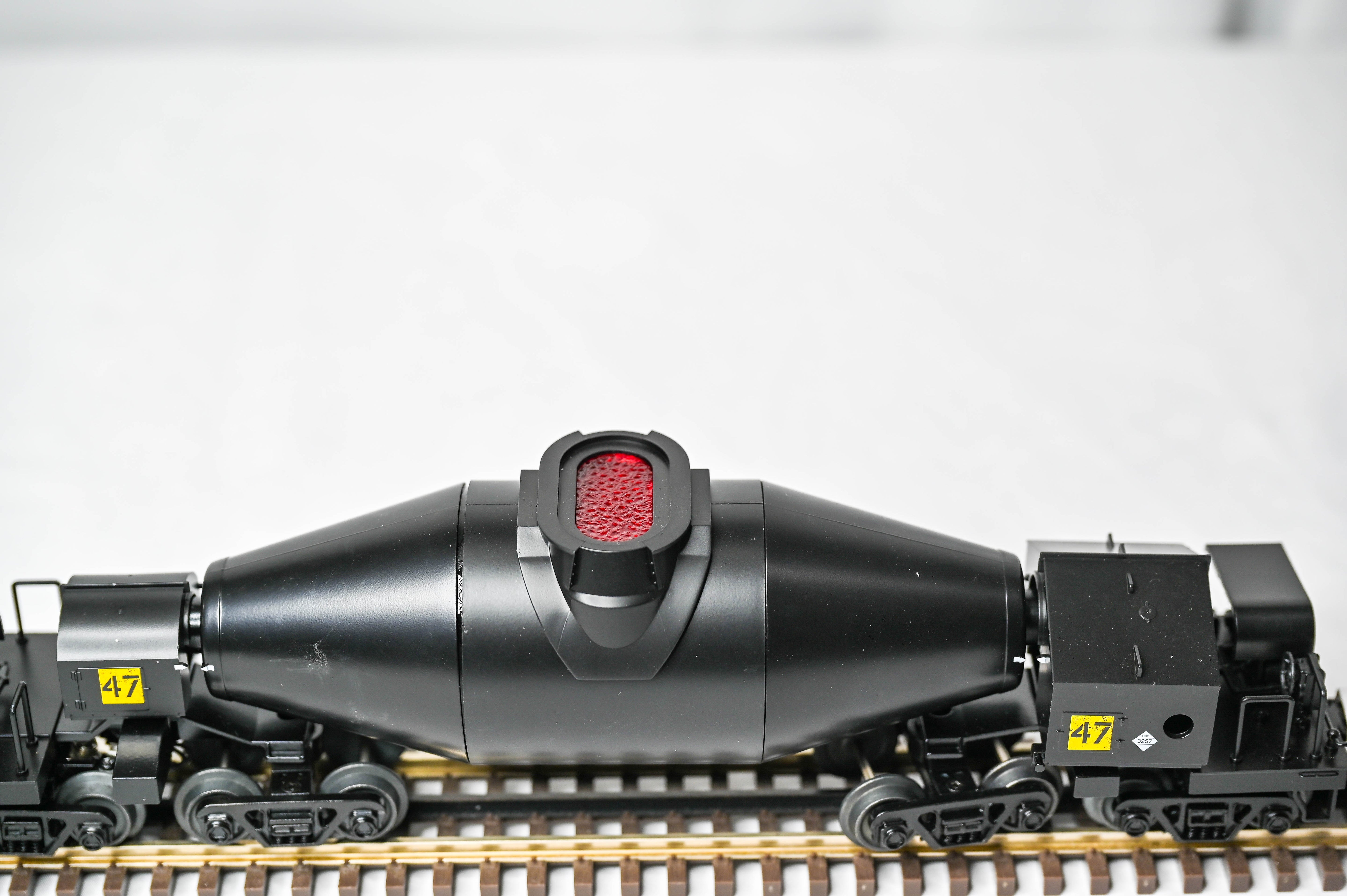 Atlas O Premier Hot Metal Car w/Flickering Molten Load | 3-Rail | O Scale