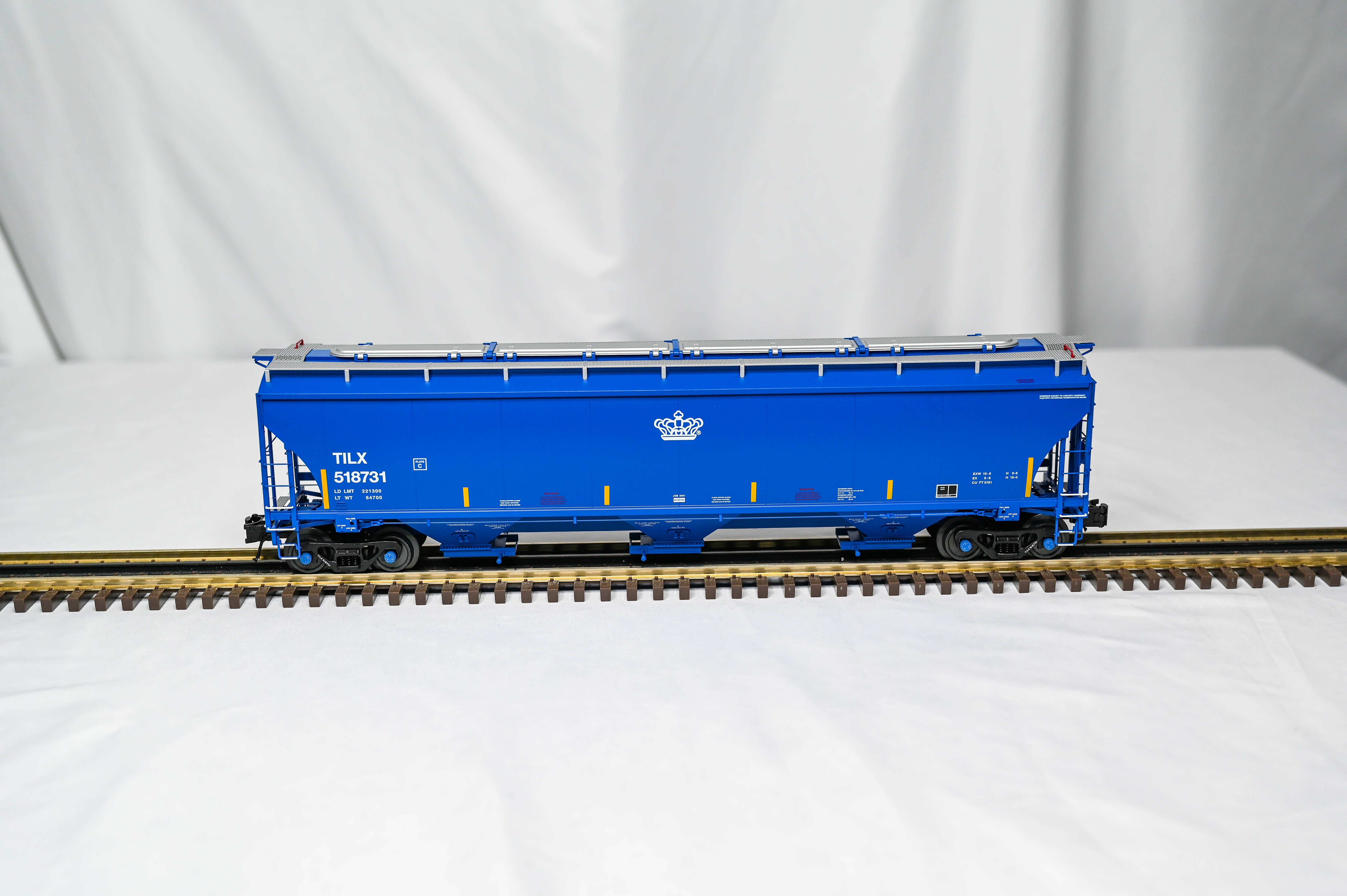 Atlas O Master TILX Trinity 5161 Covered Hopper | 3-Rail | O Scale