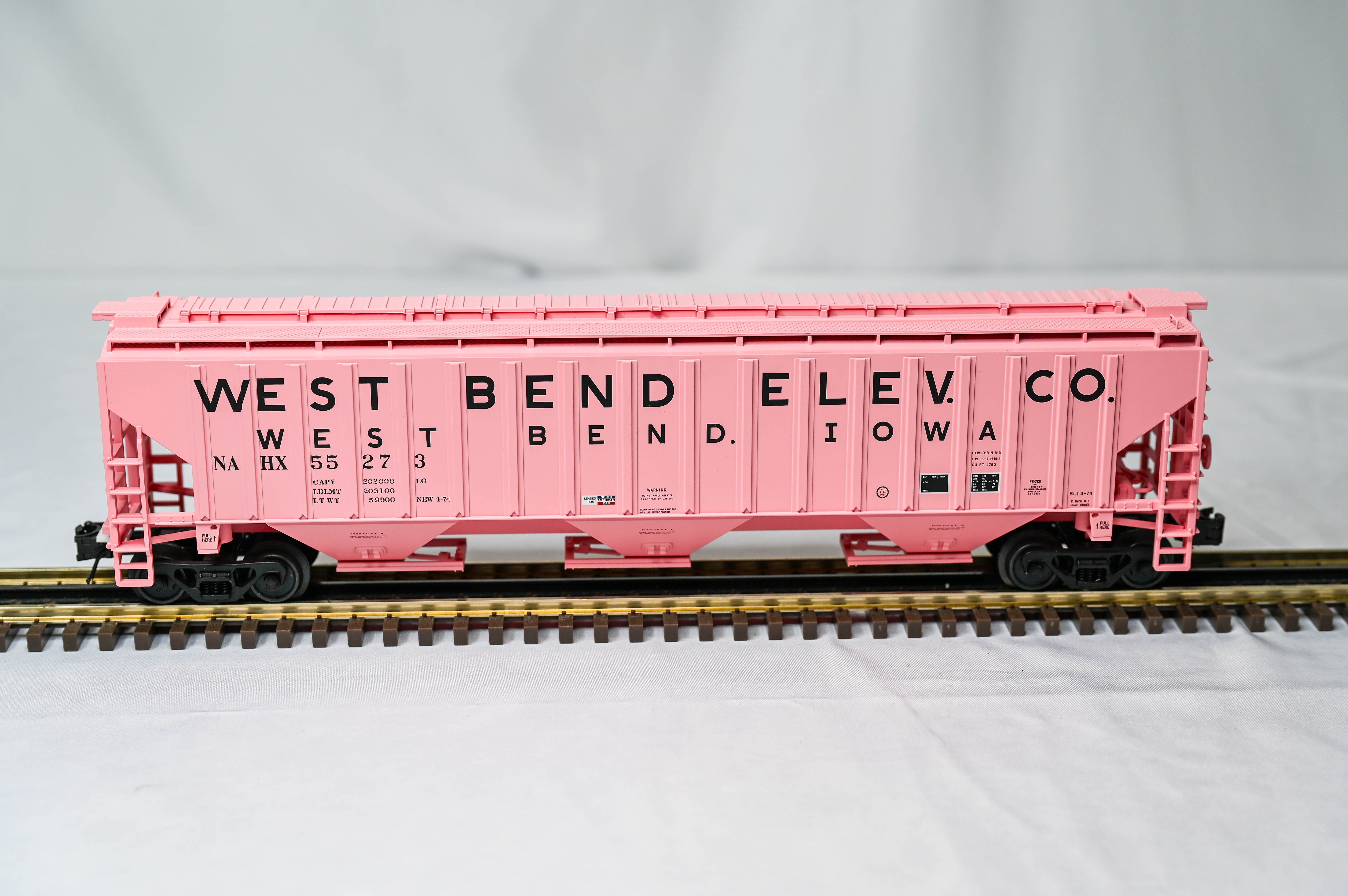 Atlas O Trainman NAHX West Bend IA TM PS4750 Covered Hopper #65273 | 3-Rail | O Scale | 2001636-4