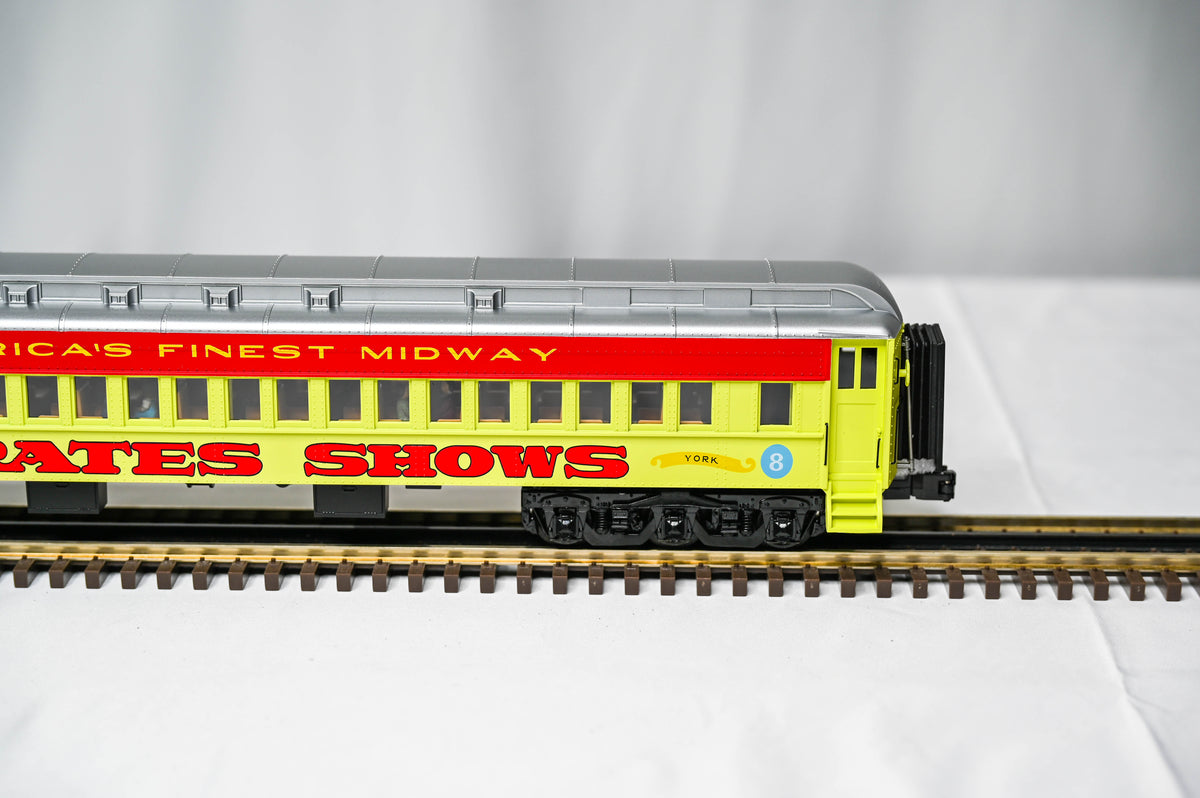 Atlas 3001772B Strates Shows Red Train Madison Heavyweight 2-Car Set | O 3-Rail
