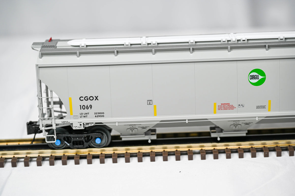 Atlas Trinity 5161 Cargill Covered Hopper | 3 Rail | O Scale