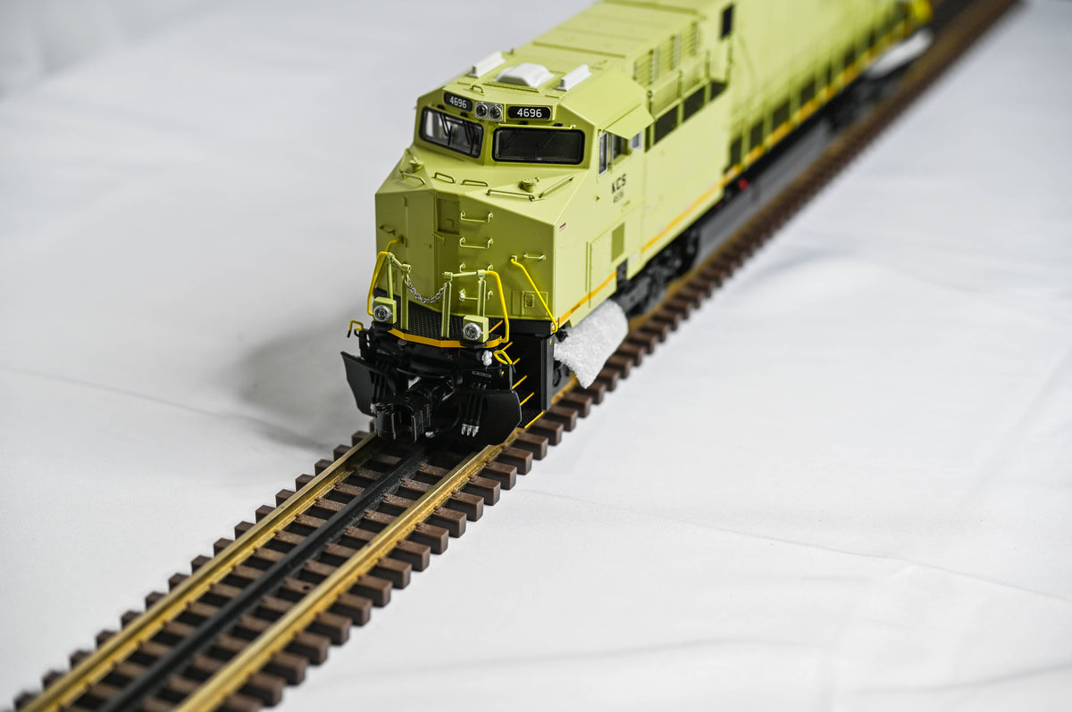 Lionel ES44AC Kansas City Southern Naked Belle | LEGACY | O Scale