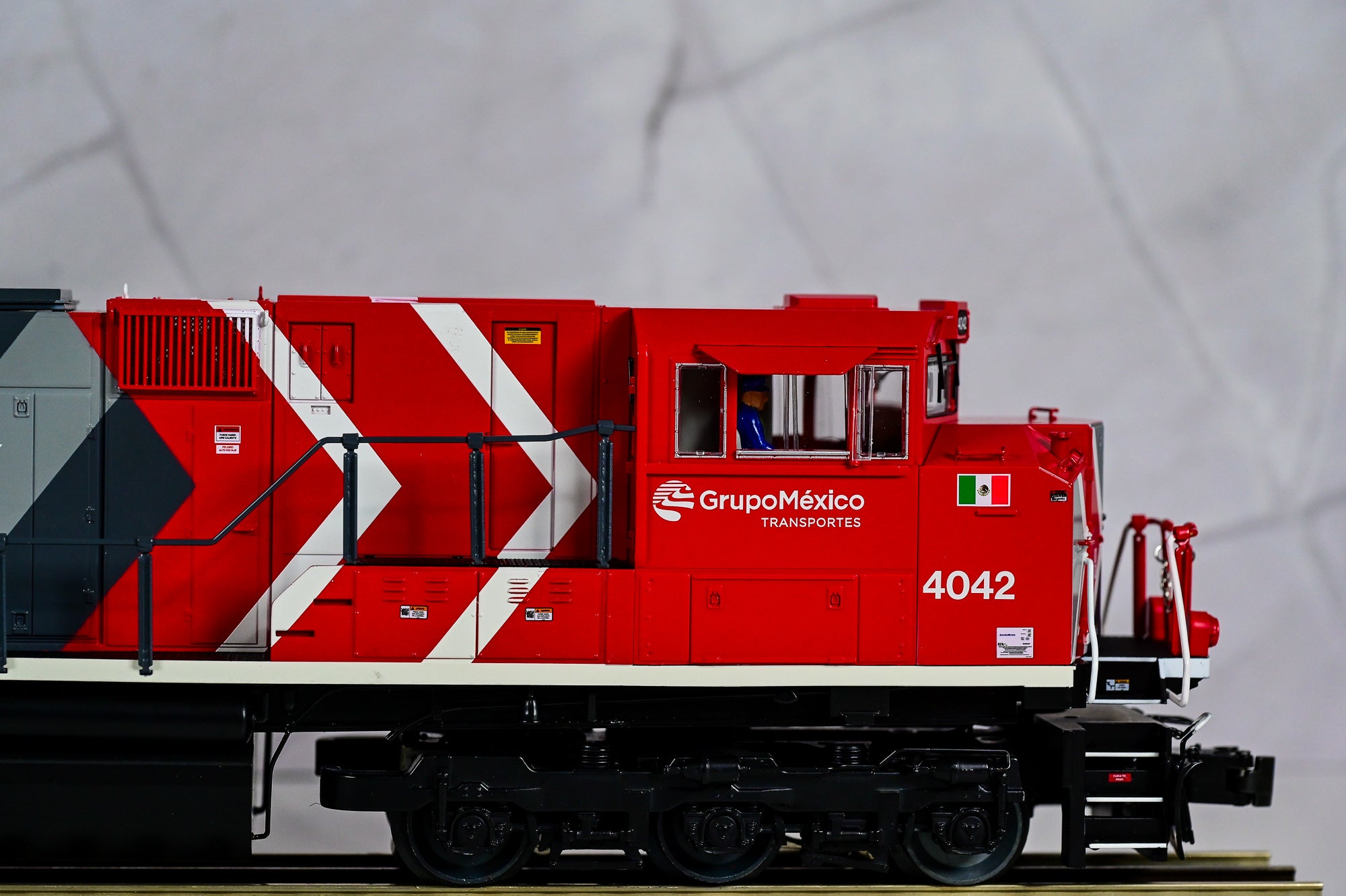 Lionel Ferromex SD70ACe Diesel Locomotive #4042 | LEGACY | O Scale