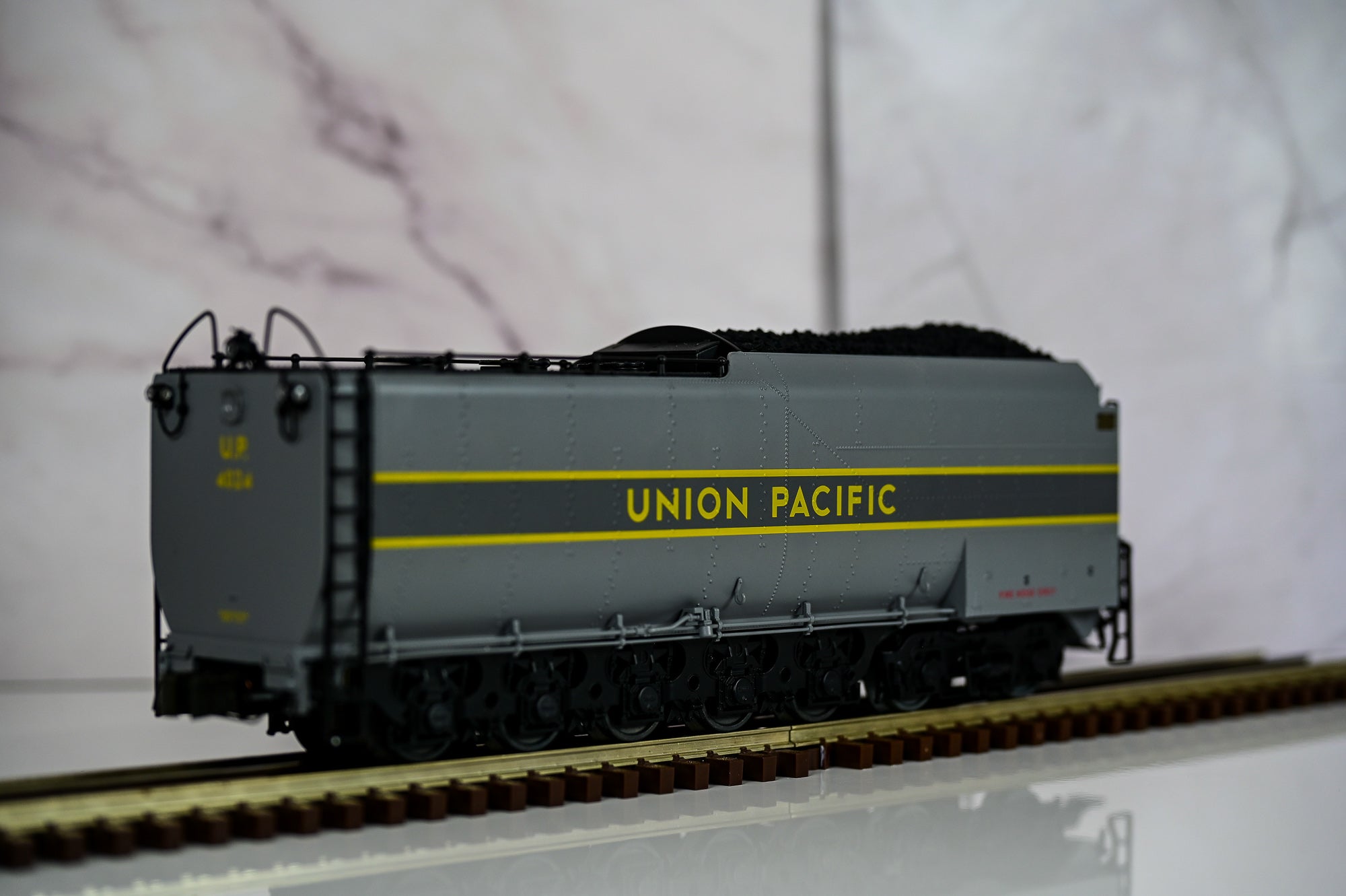 Lionel Union Pacific Big Boy Steam Locomotive #4024 | Vision Line | O Scale