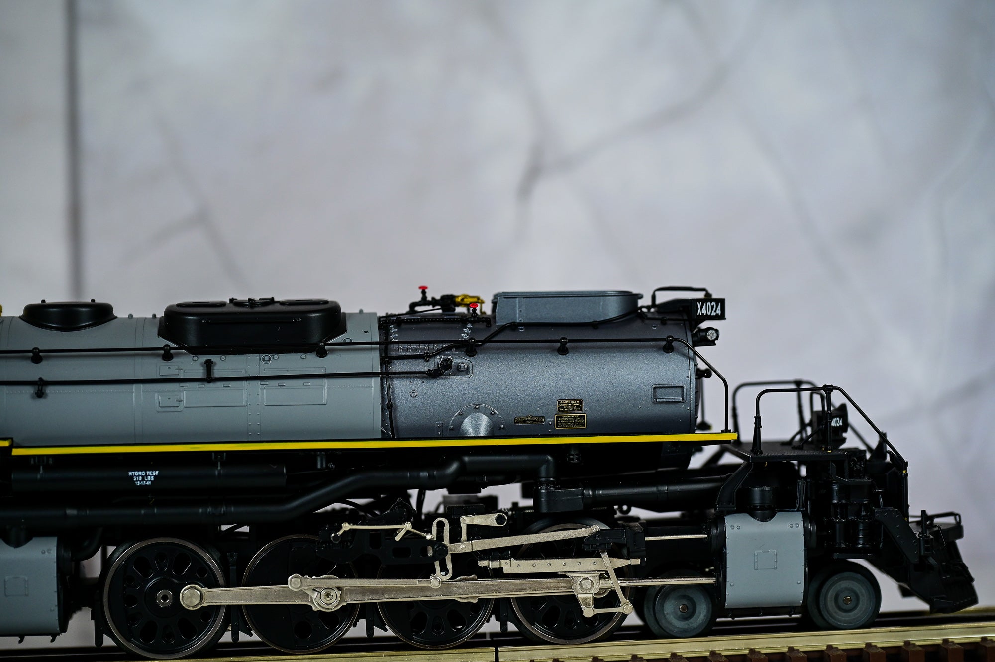 Lionel Union Pacific Big Boy Steam Locomotive #4024 | Vision Line | O Scale