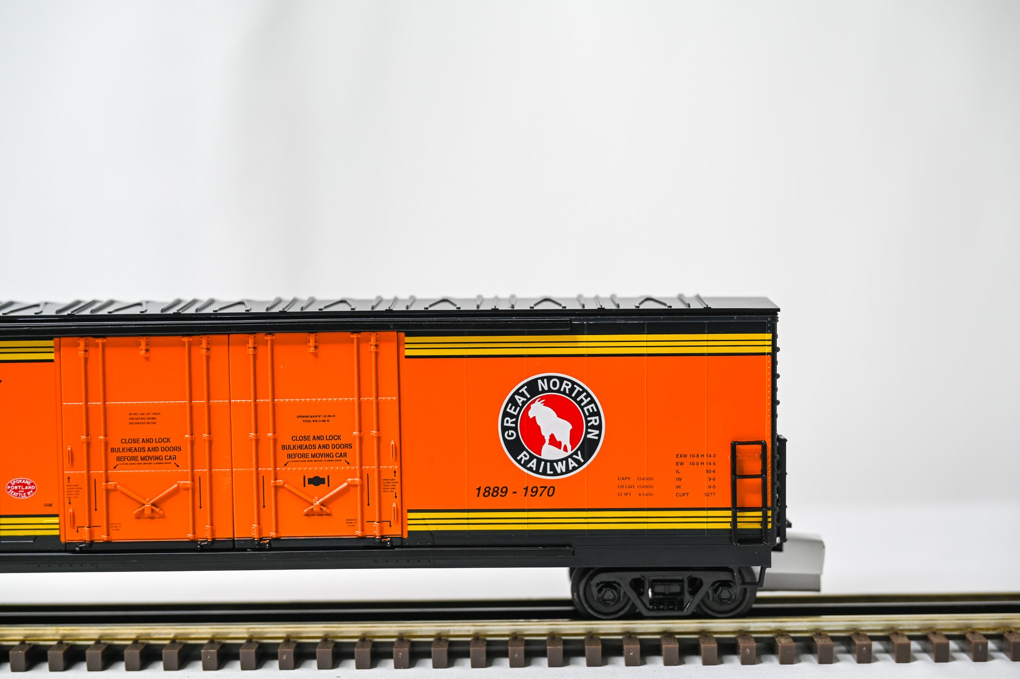 MTH BNSF 50’ Double Door Plugged Boxcar – 8 Car Set |O Scale|