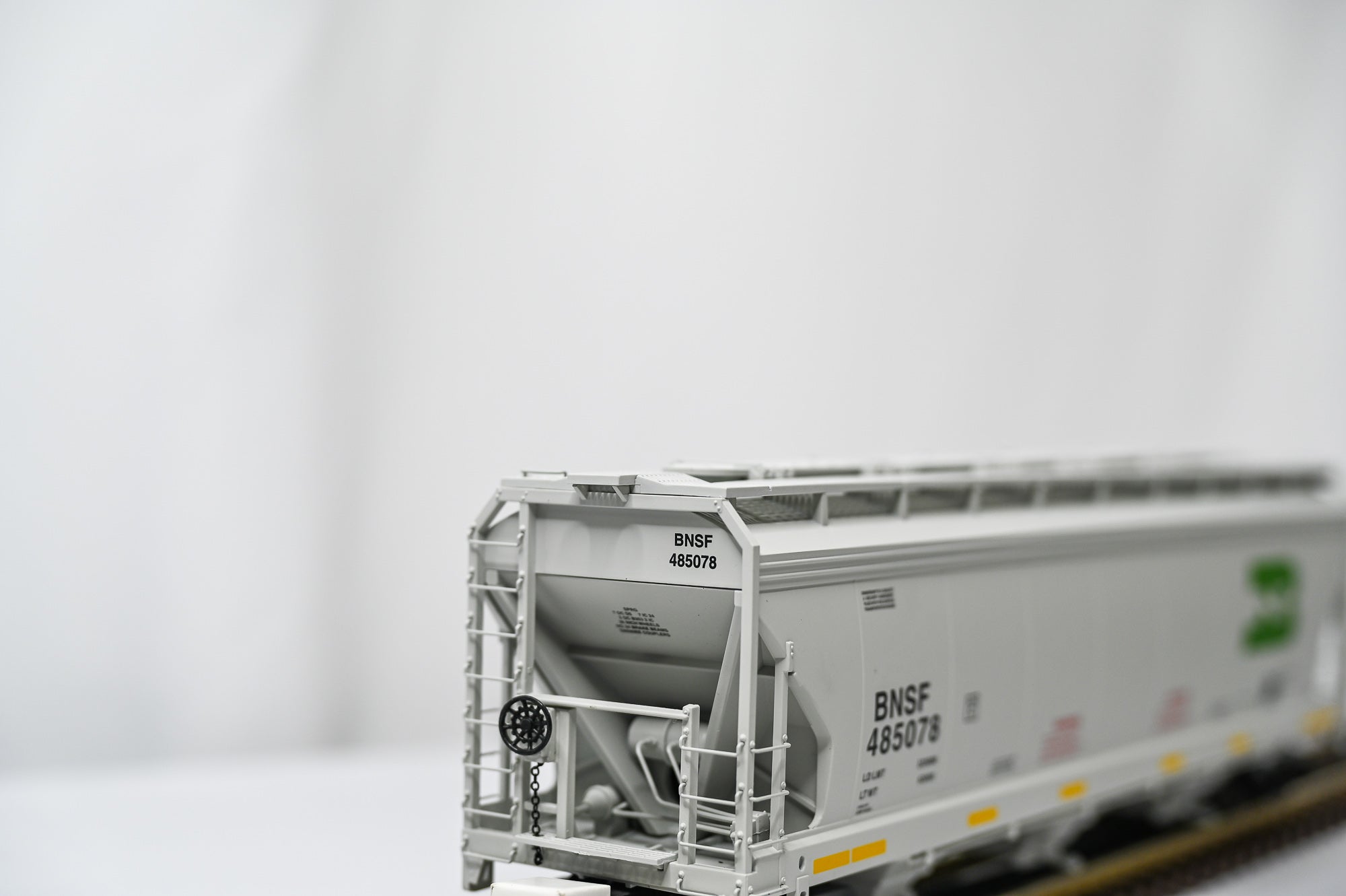 MTH BN 3-Bay Centerflow Hopper – #485078