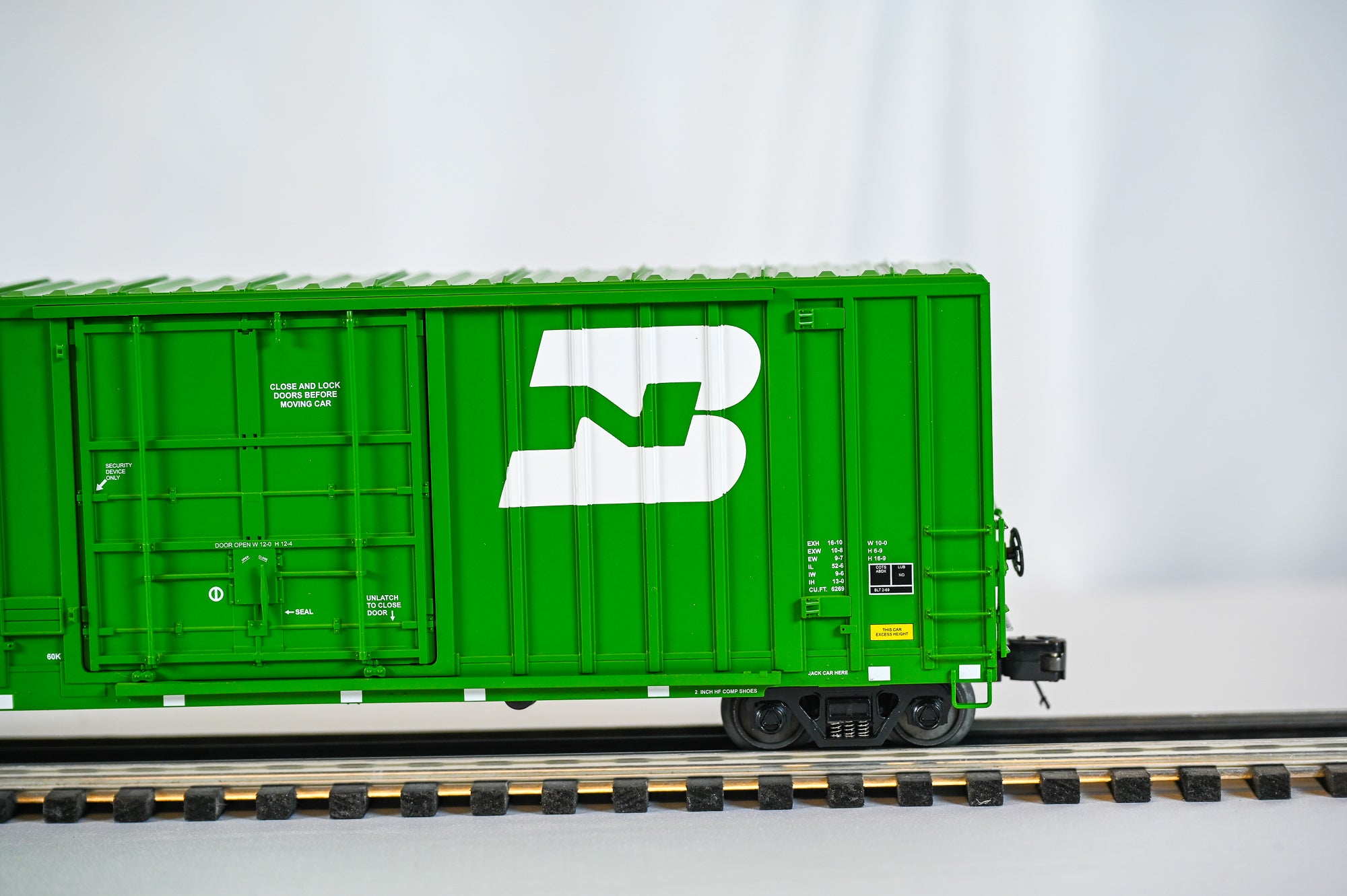 MTH Burlington Northern 50’ High Cube Box Car #376887 | O Scale