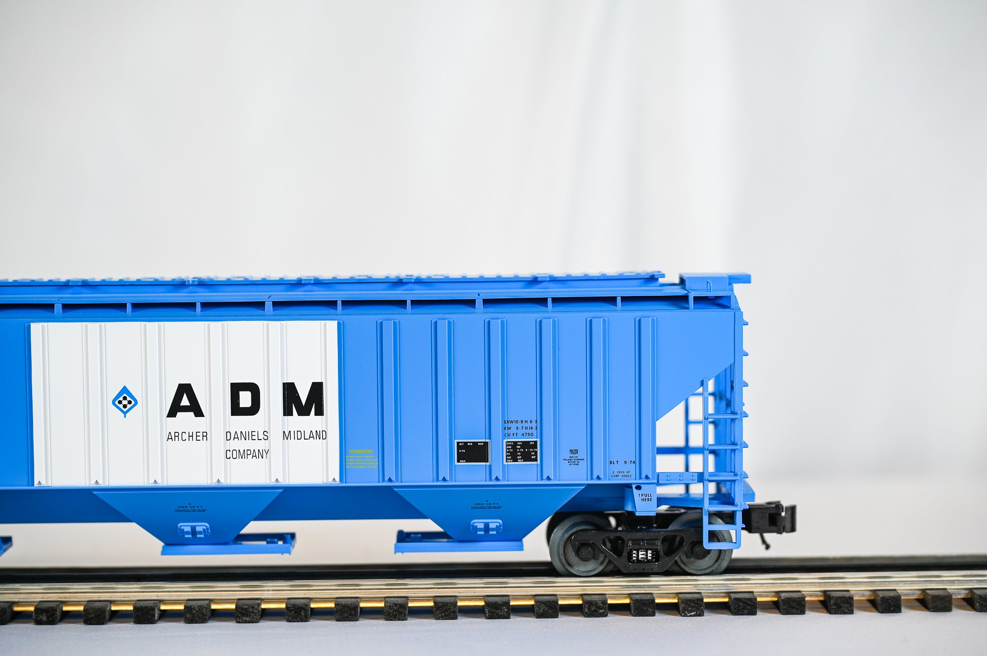 Atlas ADM PS 4750 Covered Hopper | Trainman | O Scale