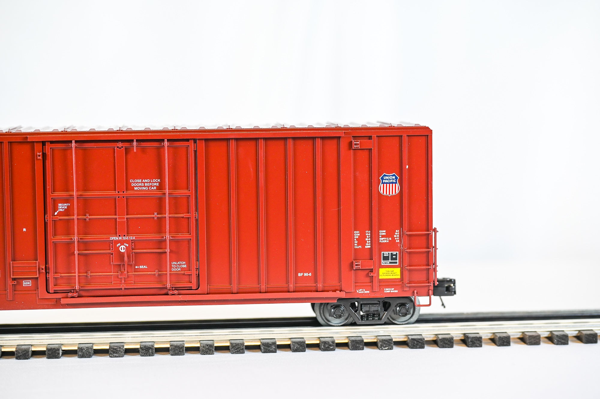 MTH Union Pacific 50’ High Cube Box Car #301065 | O Scale