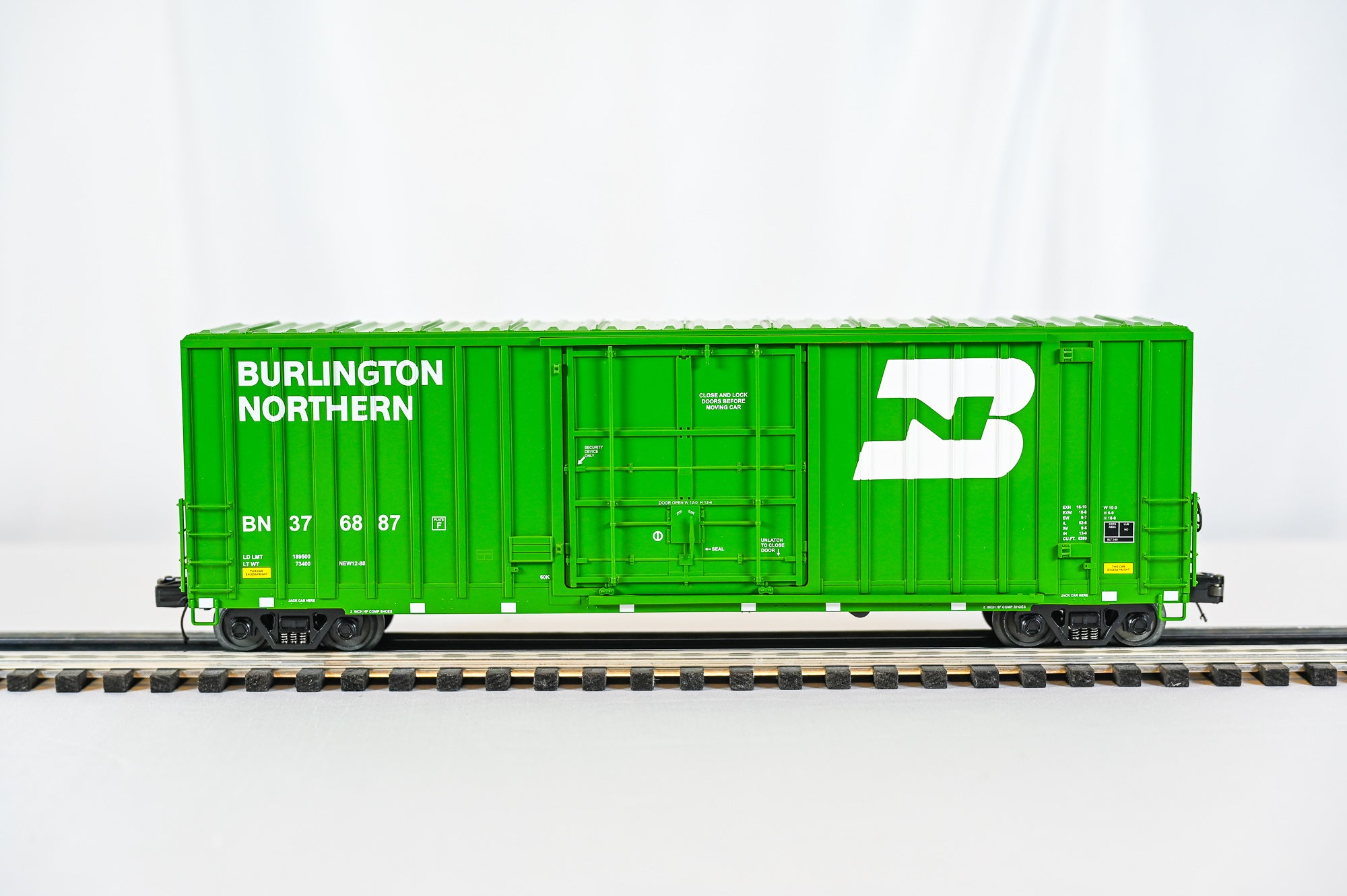 MTH Burlington Northern 50’ High Cube Box Car #376887 | O Scale