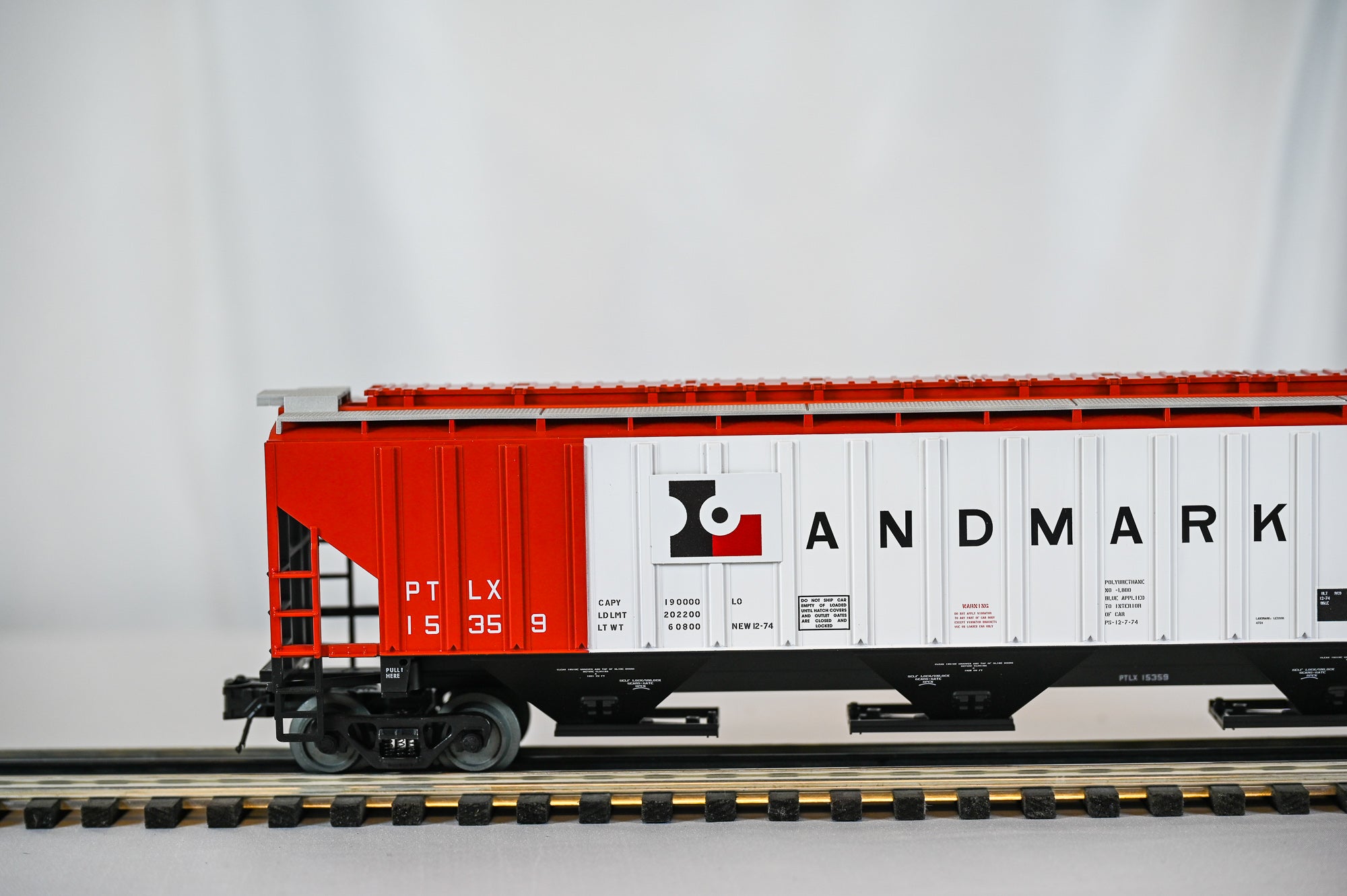 Atlas Landmark PS 4750 Covered Hopper | Trainman | O Scale