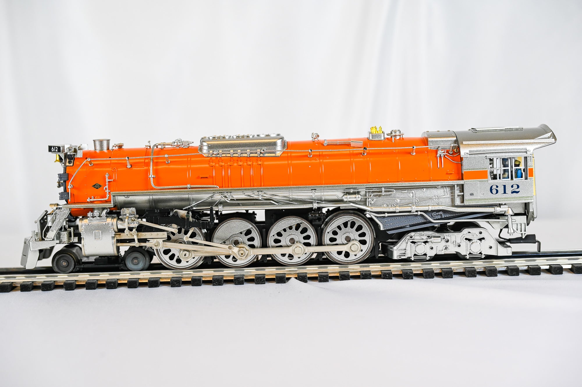 Lionel "The Chessie" Greenbrier Steam Locomotive #612 | O Scale