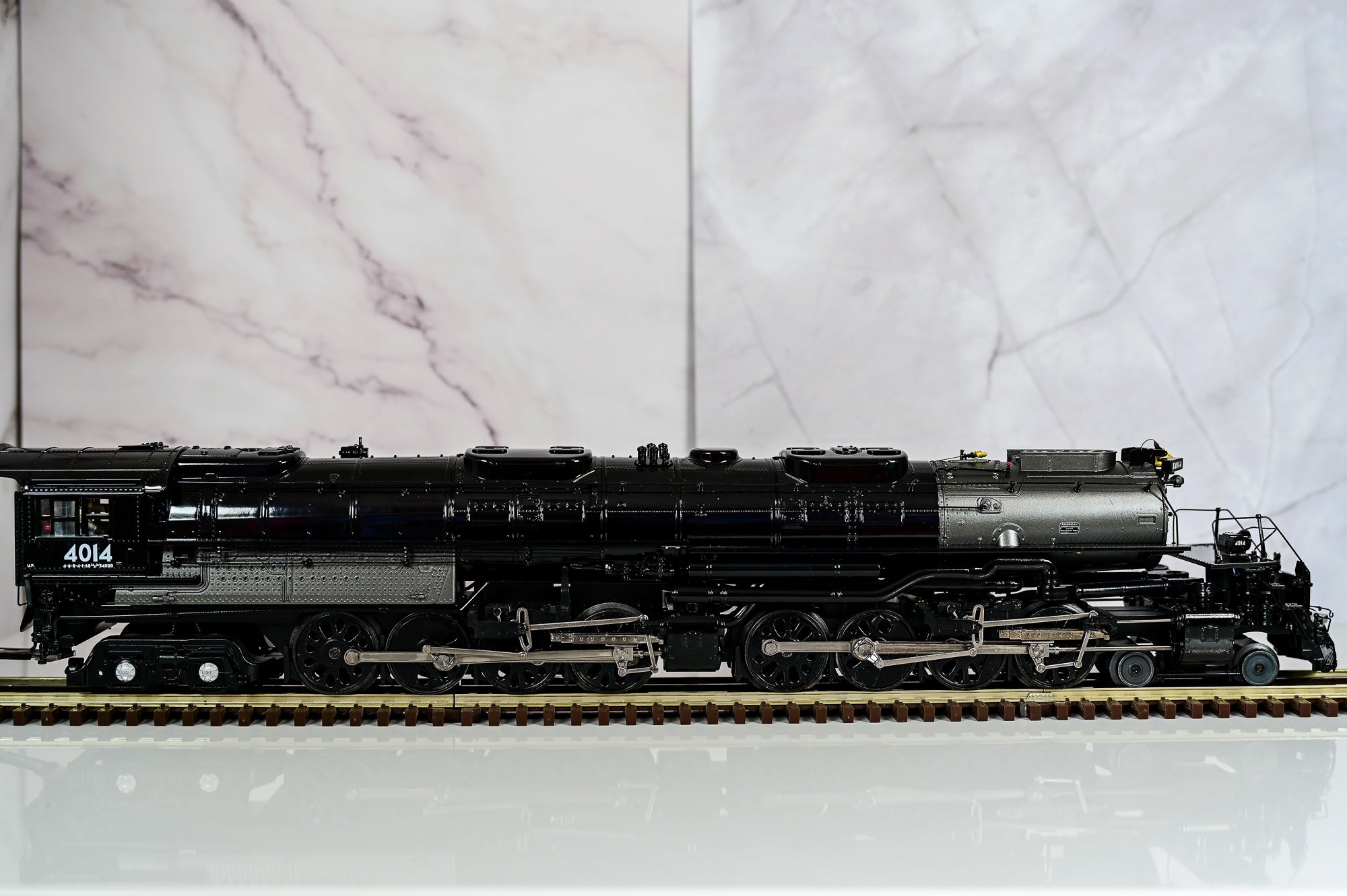 MTH Big Boy 4‑8‑8‑4 Steam Locomotive #4014 | Premier | O Scale