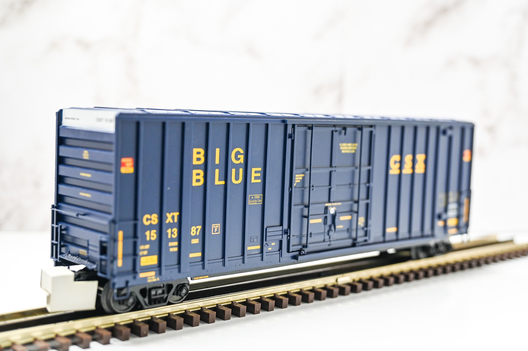 MTH CSX 50' High Cube Box Car 151387 | O Scale