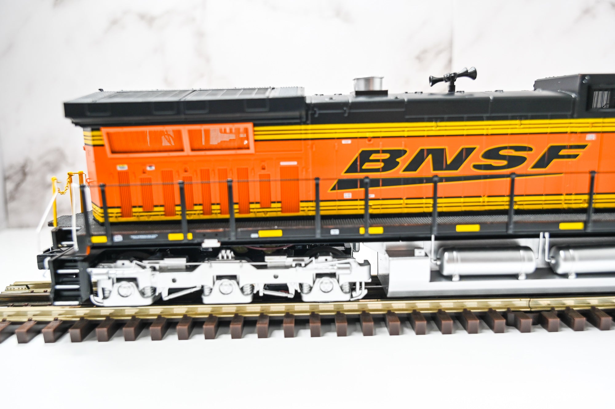 MTH BNSF AC4400CW #617 | Premier | O Scale