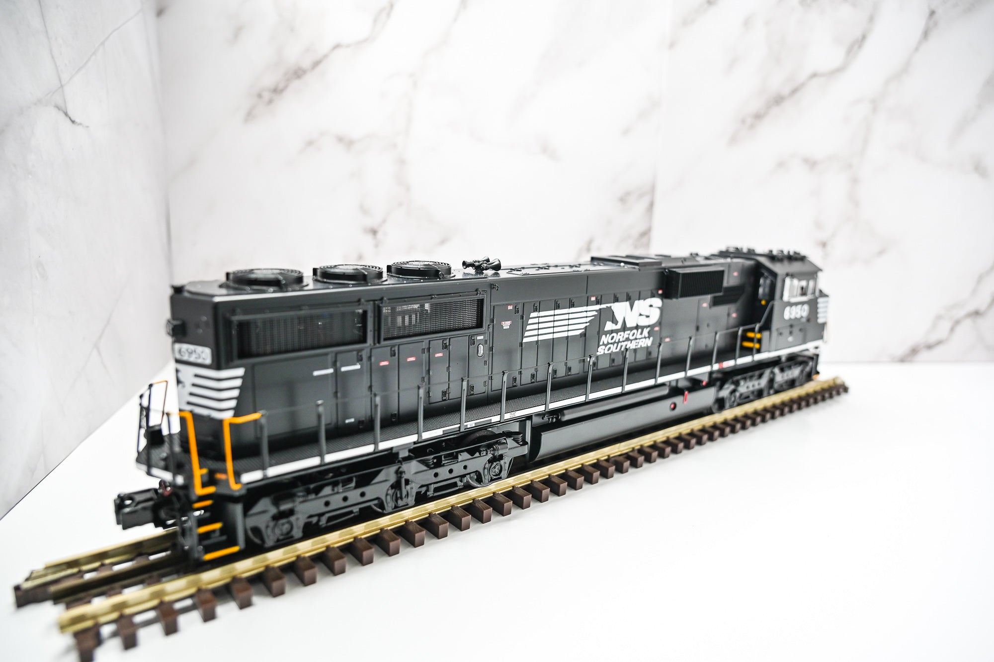 MTH Norfolk Southern SD60E #6950 | Premier | O Scale