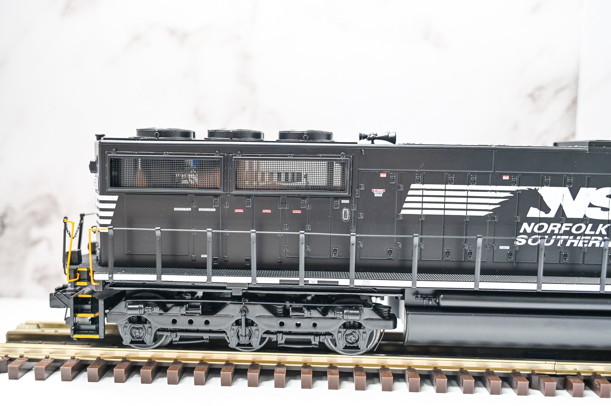 MTH Norfolk Southern SD60E #6950 | Premier | O Scale