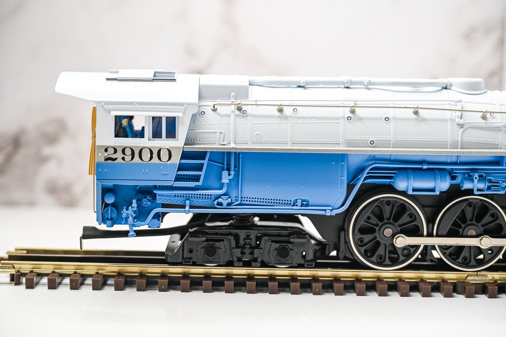 Santa Fe Blue Goose Legacy 4-8-4 #2900 | Legacy | O Scale
