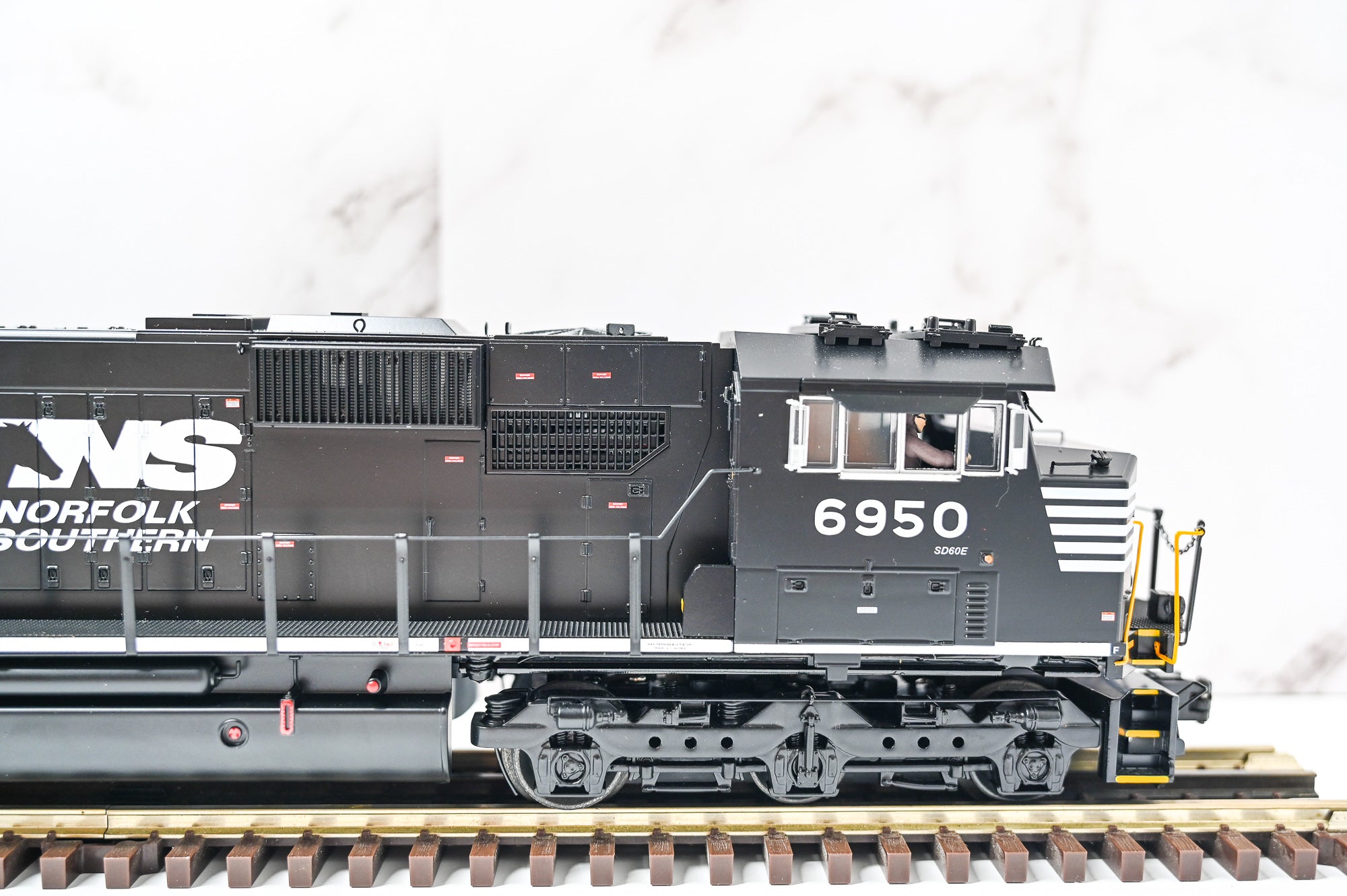 MTH Norfolk Southern SD60E #6950 | Premier | O Scale