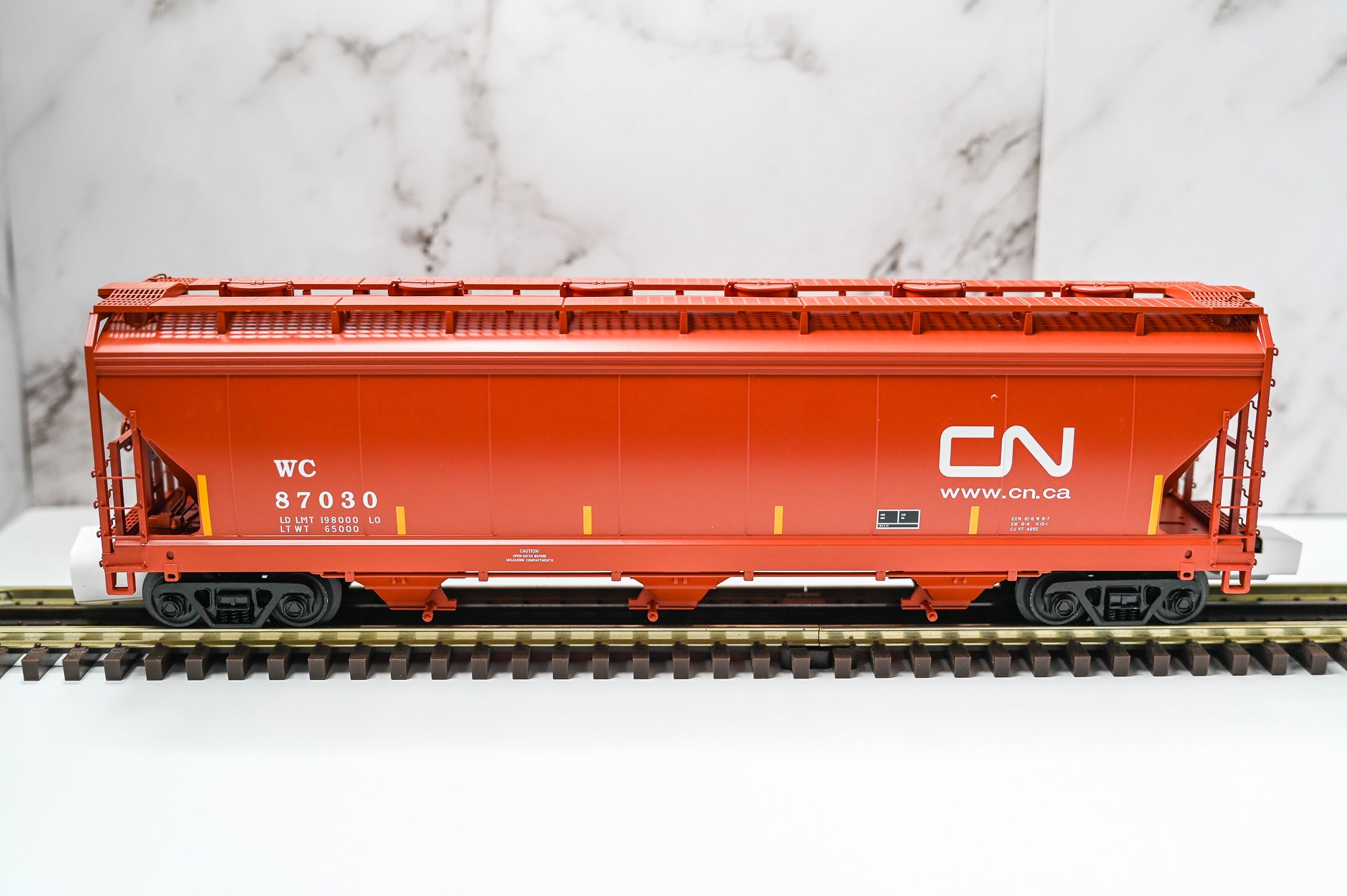 Atlas O Canadian National/WC #87030 3-Bay Centerflow Hopper | Premier | O Scale