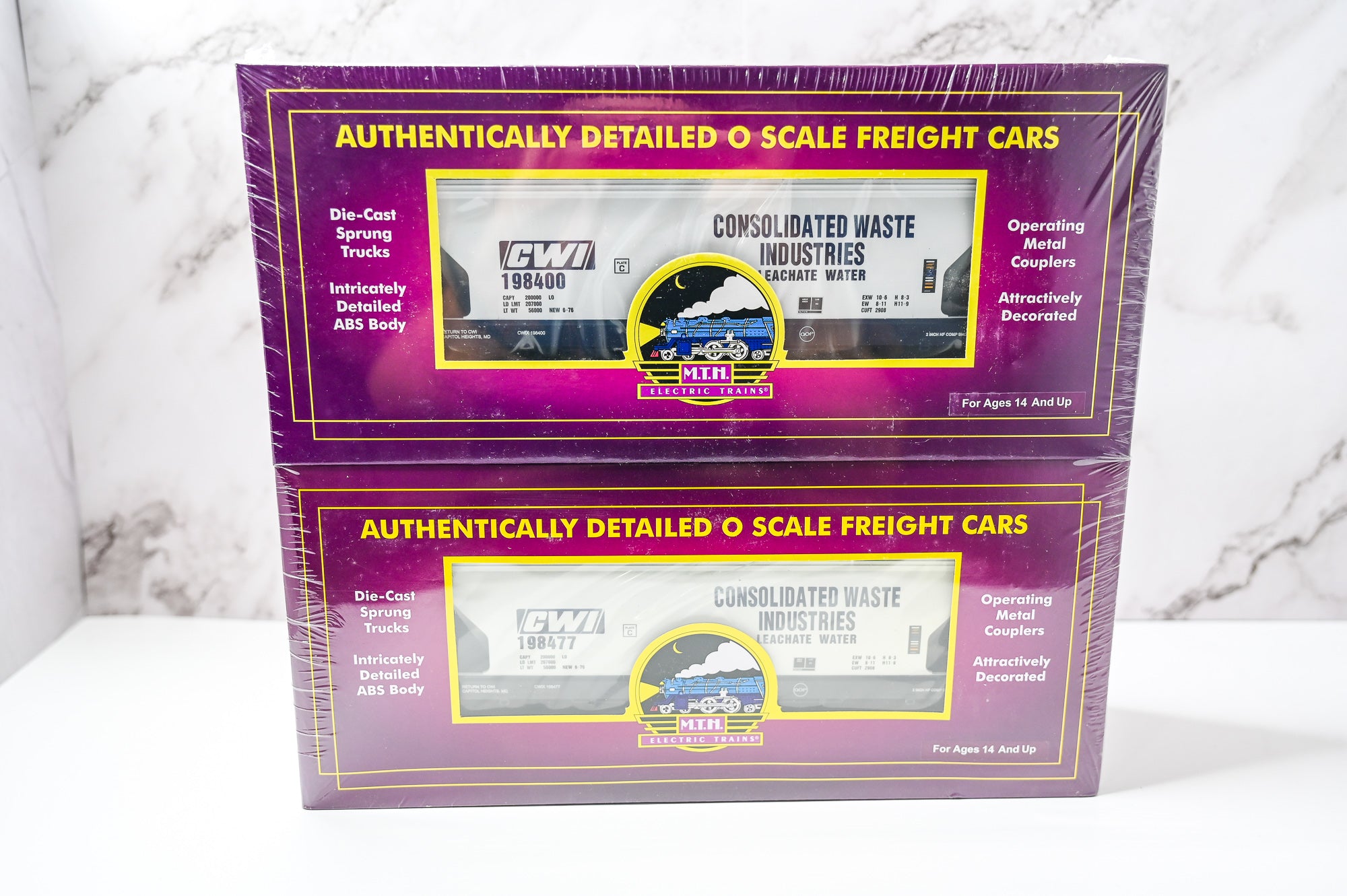 MTH Consolidated Waste Industries 2-Bay Centerflow Hopper Set (2-Pack) | Premier | O Scale