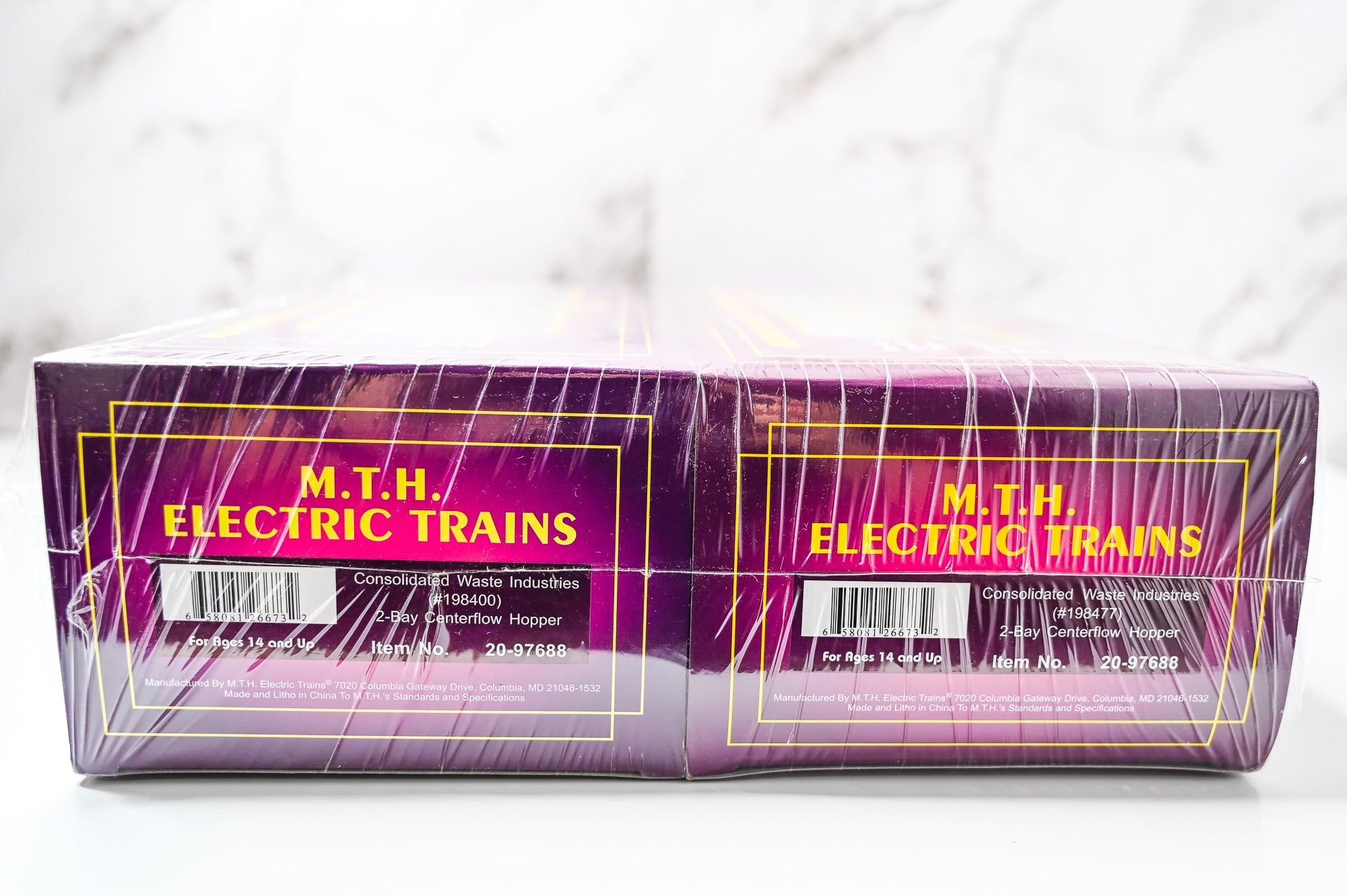 MTH Consolidated Waste Industries 2-Bay Centerflow Hopper Set (2-Pack) | Premier | O Scale