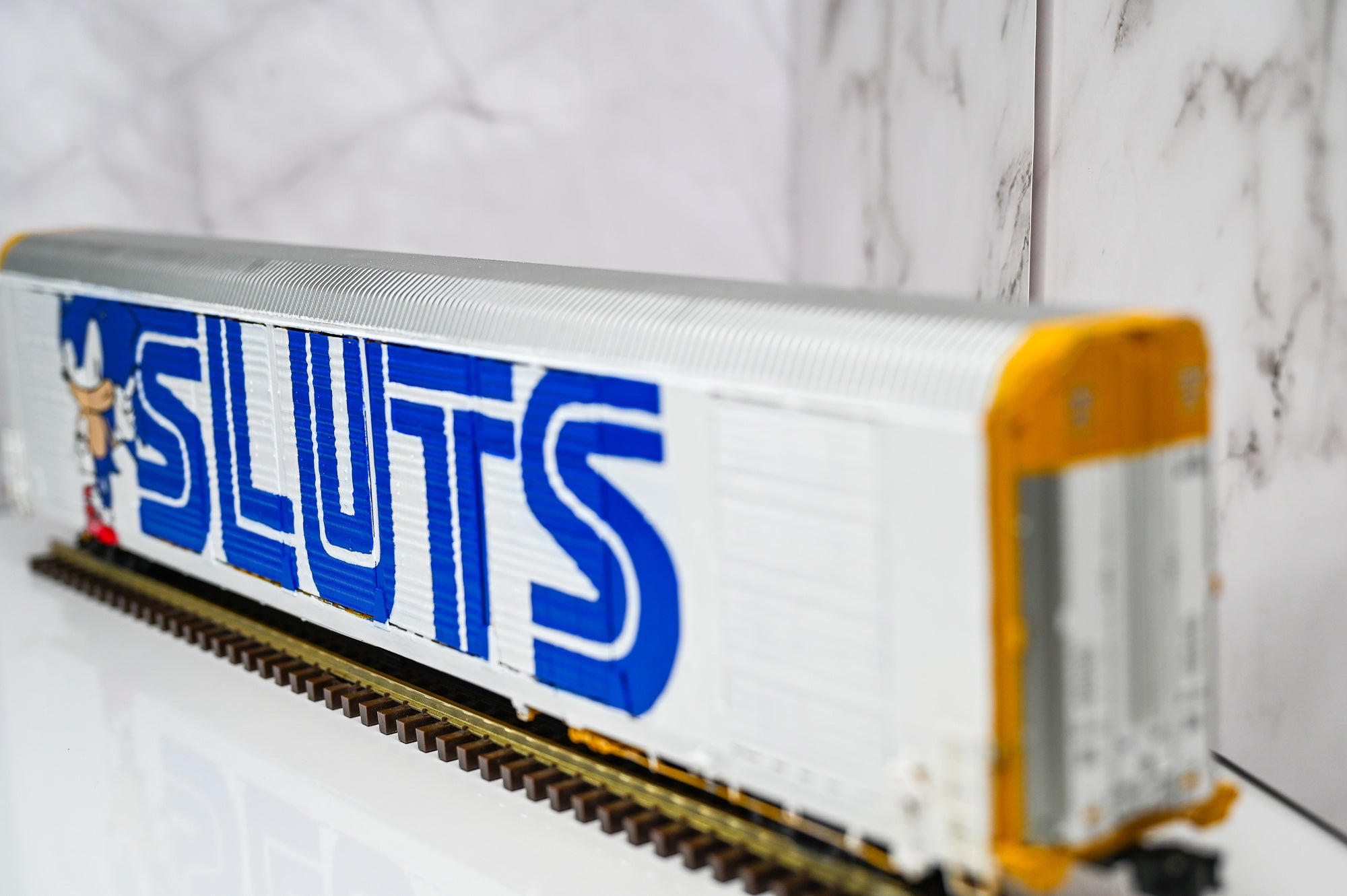 Custom Graffiti Atlas Gunderson Multi‑Max Auto Rack | SLUTS | O Scale