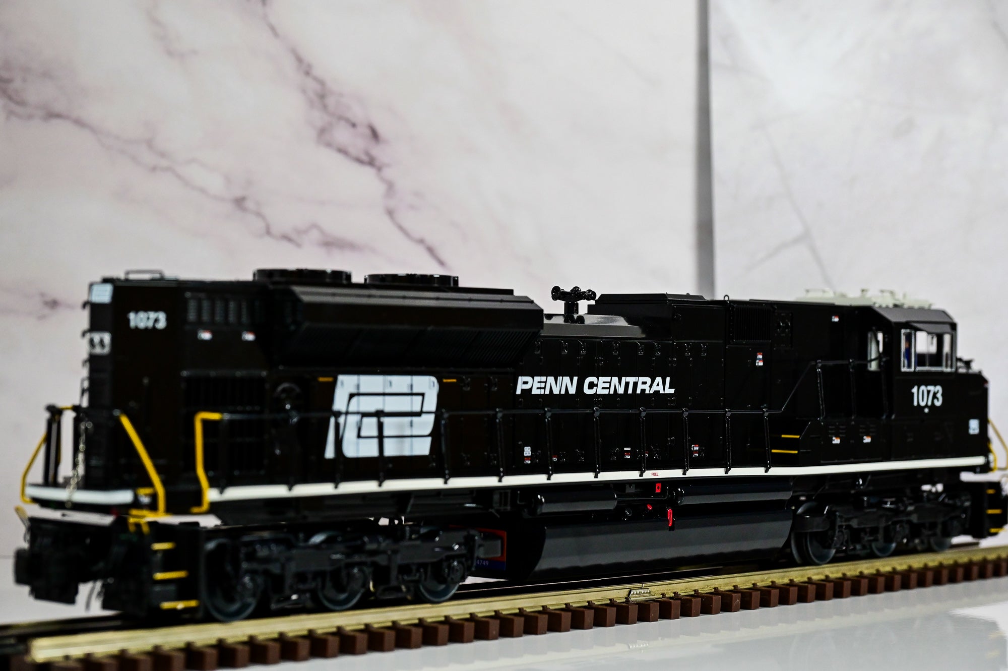 Lionel NS Penn Central SD70ACe Diesel Locomotive #1073 | LEGACY | O Scale
