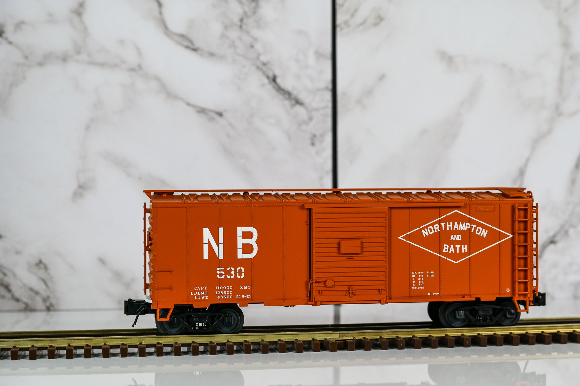 Atlas Northampton and Bath 40' Sliding Box Car #530 | Trainman | O Scale