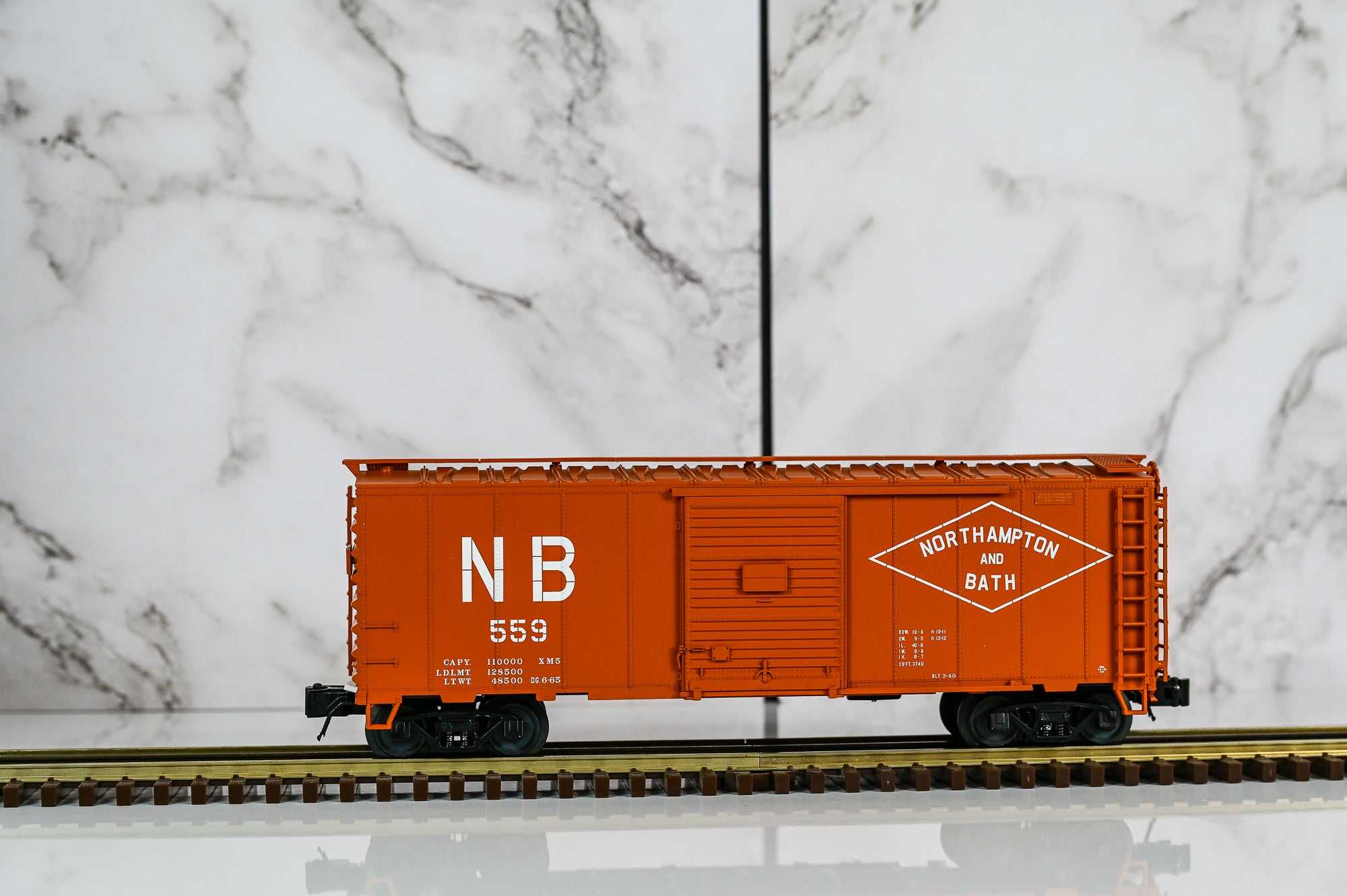 Atlas Northampton and Bath 40' Sliding Box Car #559 | Trainman | O Scale