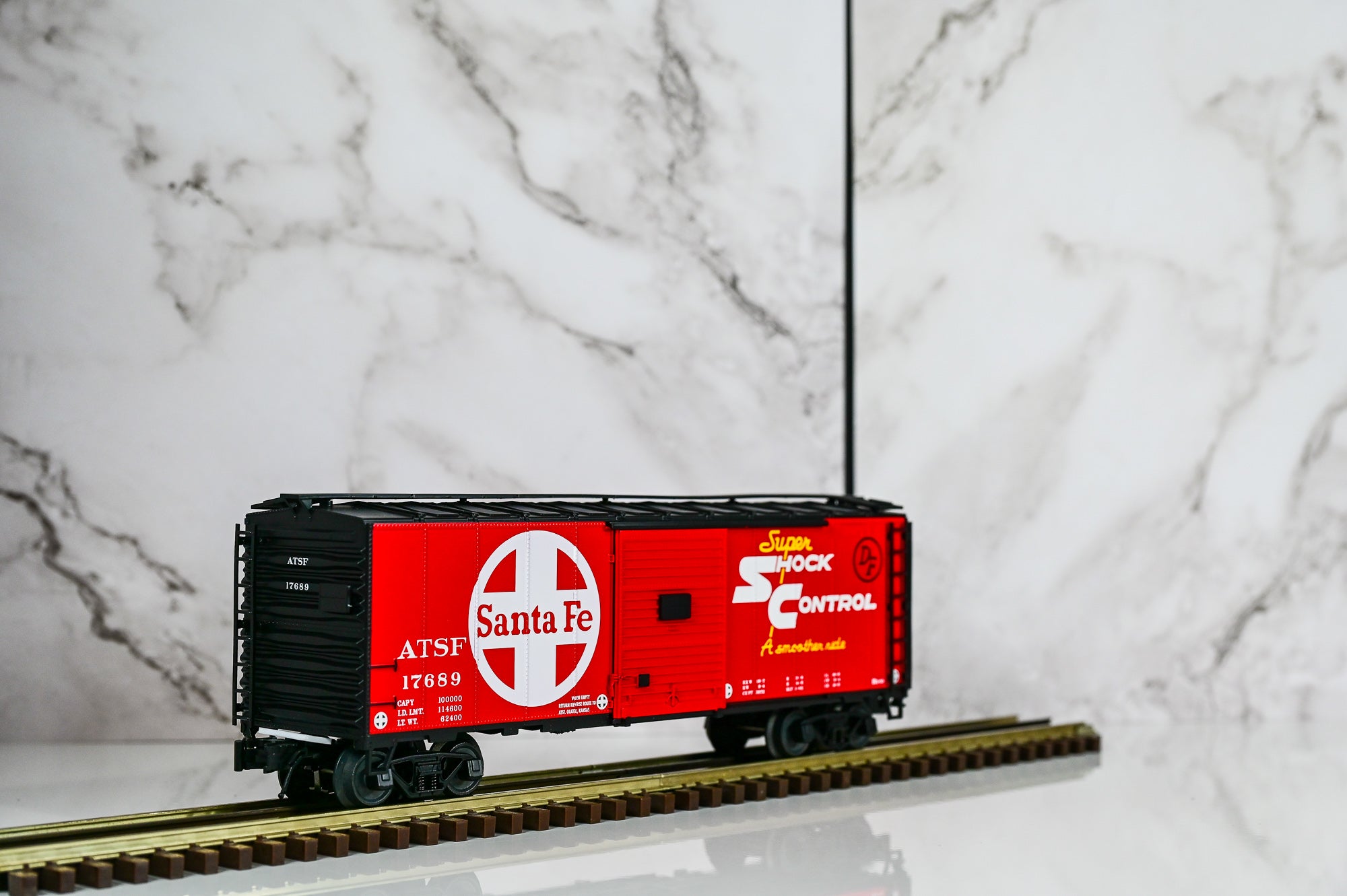 Atlas Santa Fe 40' Sliding Door Box Car #17689 | Trainman | O Scale