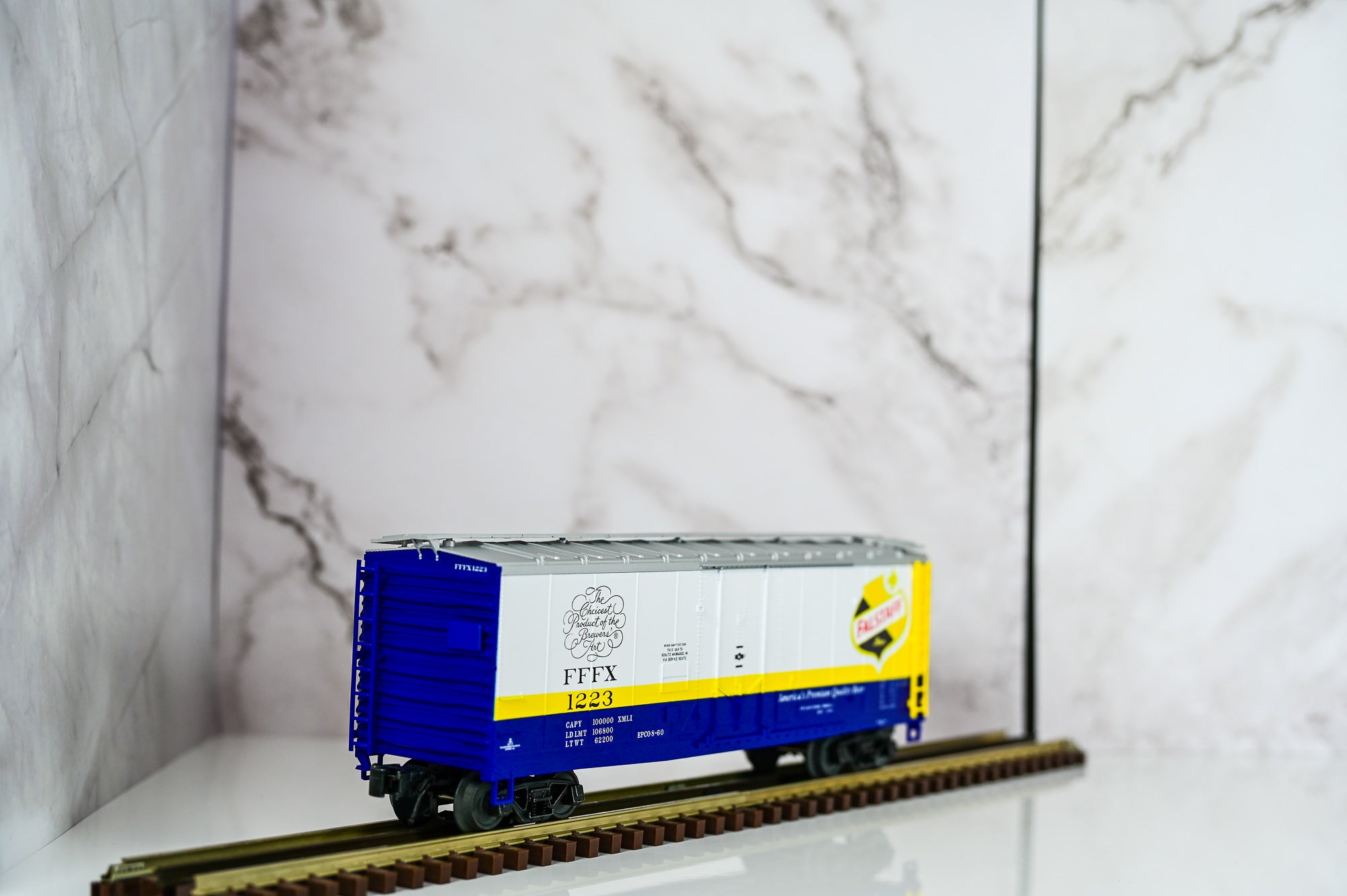 Atlas Trainman 40′ Plug Door Boxcar – Falstaff | O Scale