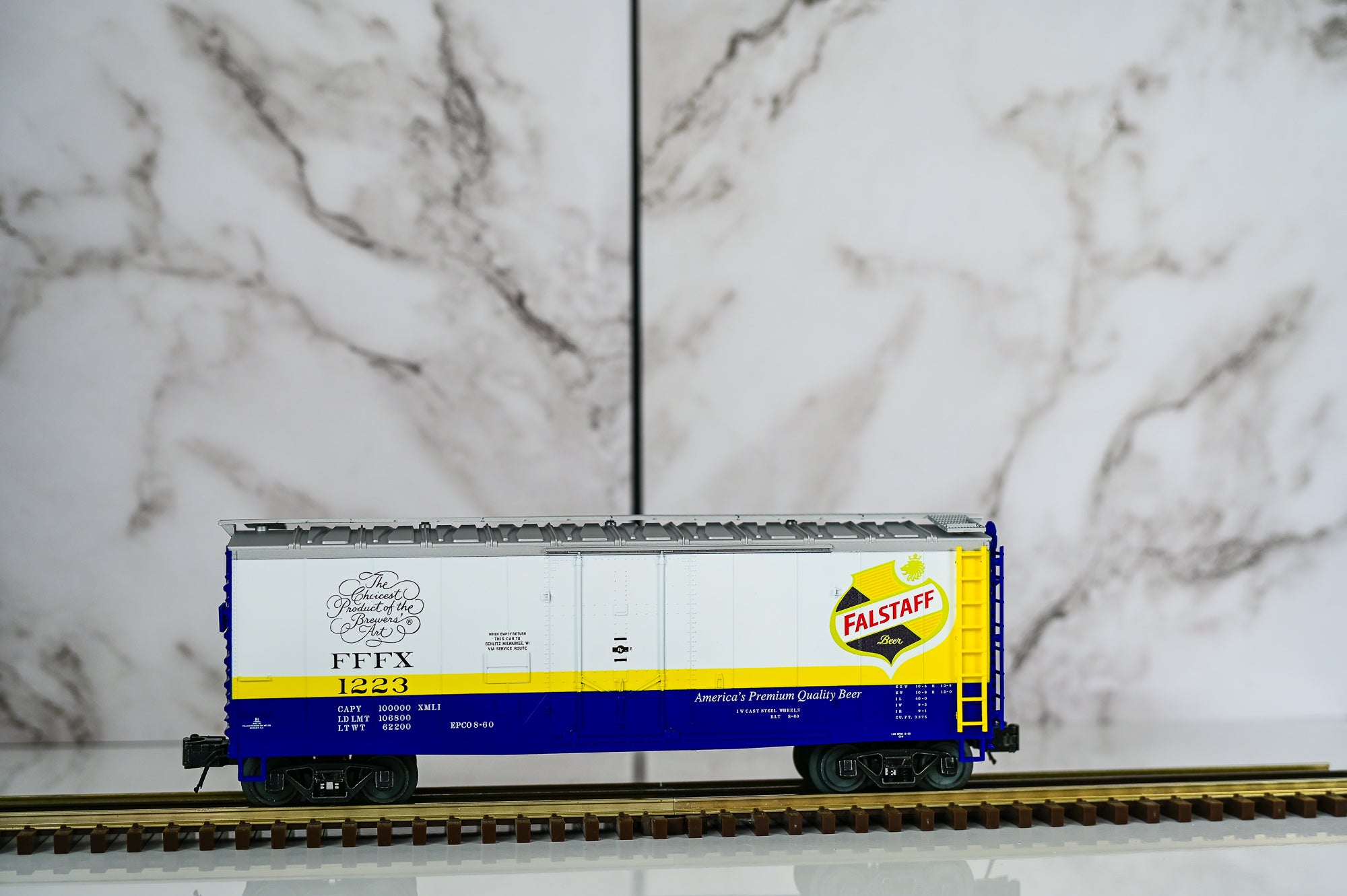 Atlas Trainman 40′ Plug Door Boxcar – Falstaff | O Scale