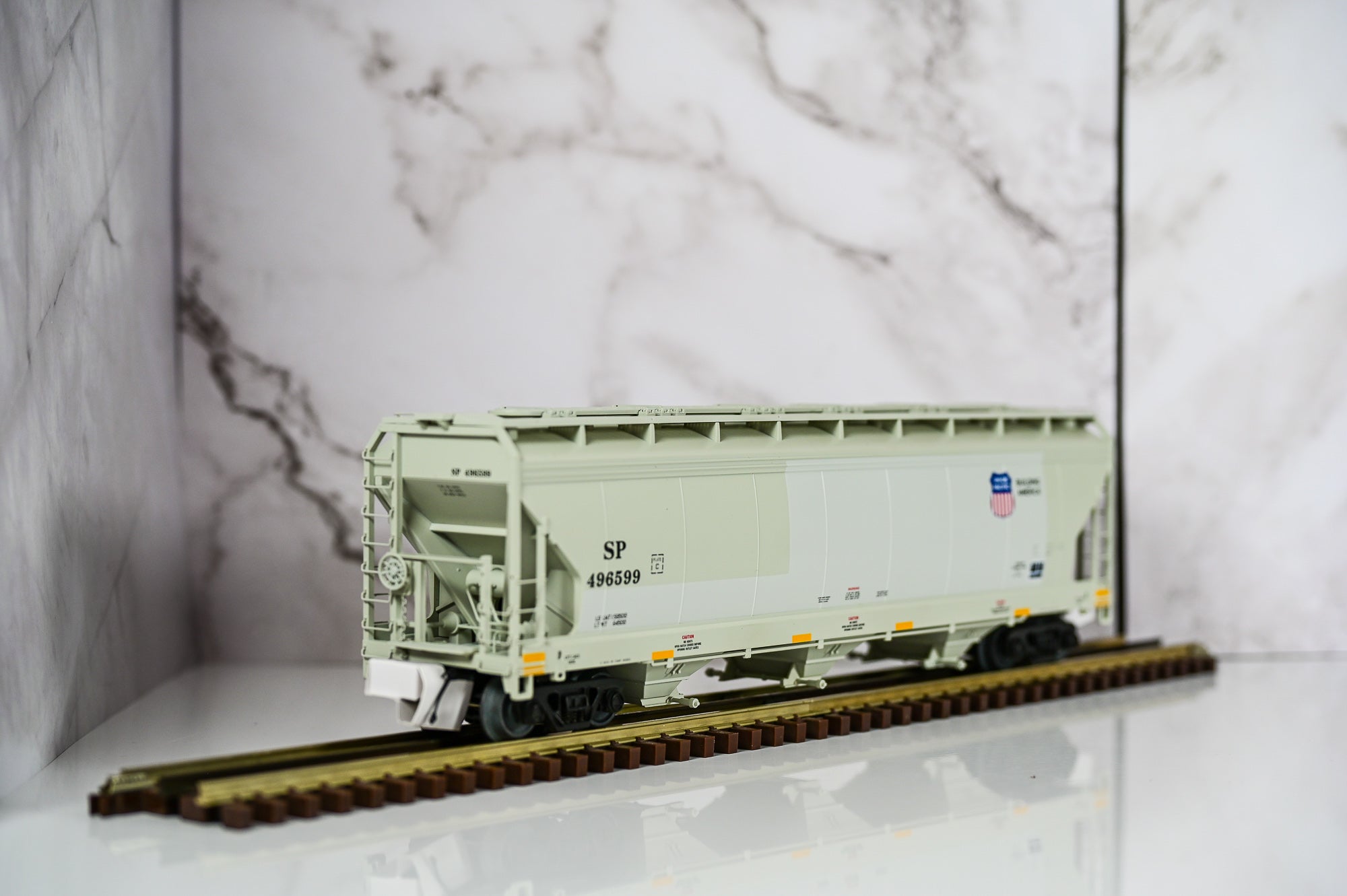 Atlas Union Pacific 3-Bay Centerflow Hopper #496599 | Premier | O Scale