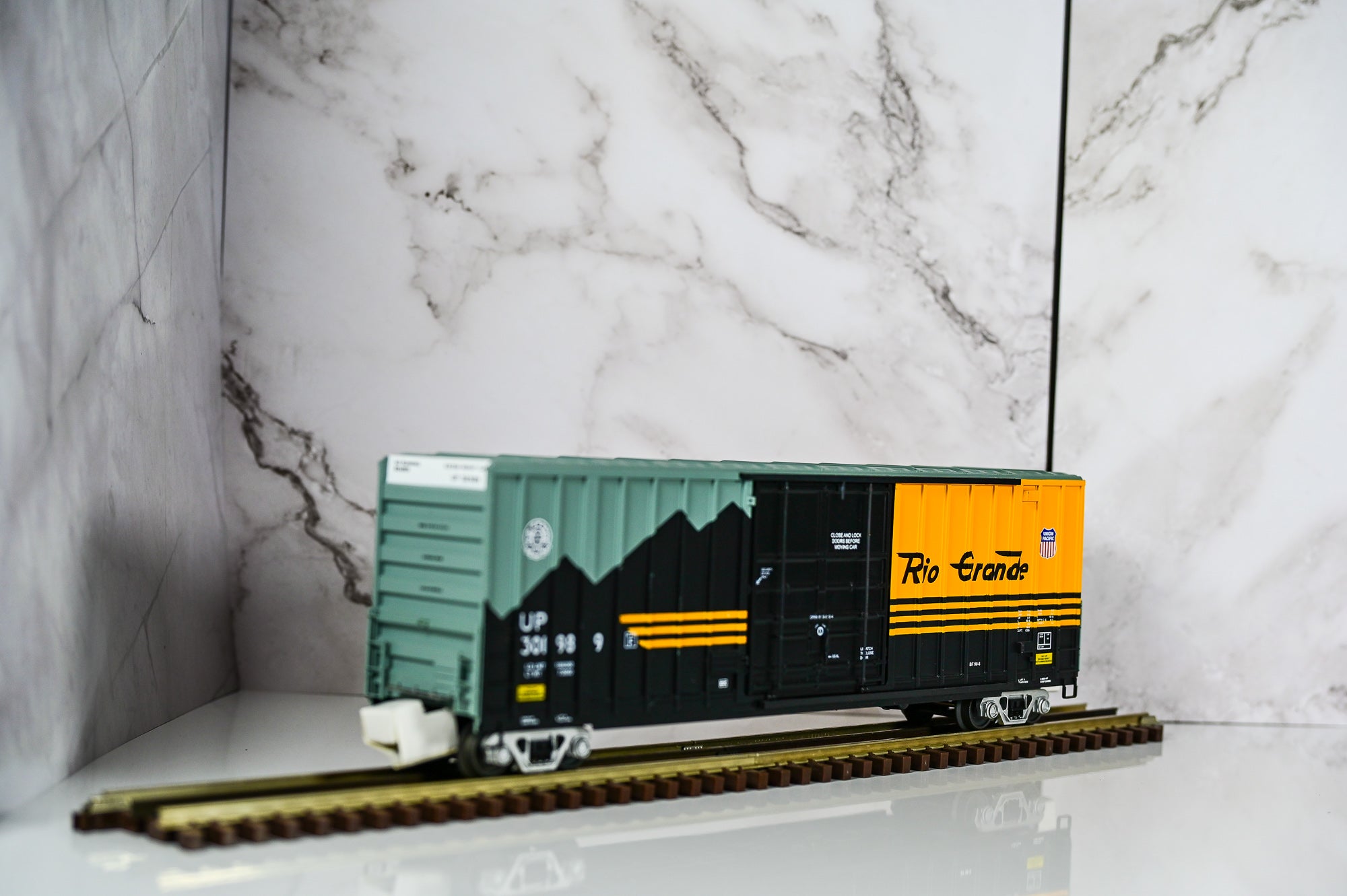 MTH Premier Denver Rio & Grande 60’ High Cube Boxcar #301989 | O Scale
