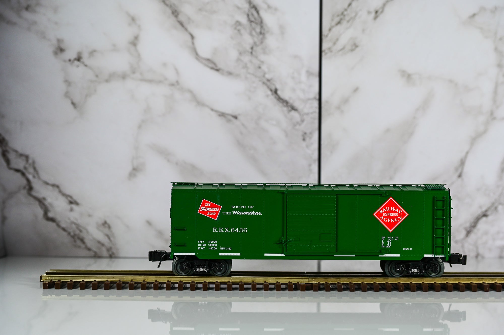 K-Line Milwaukee Road Railway Express Boxcar #6436 | Freight Car | O Scale