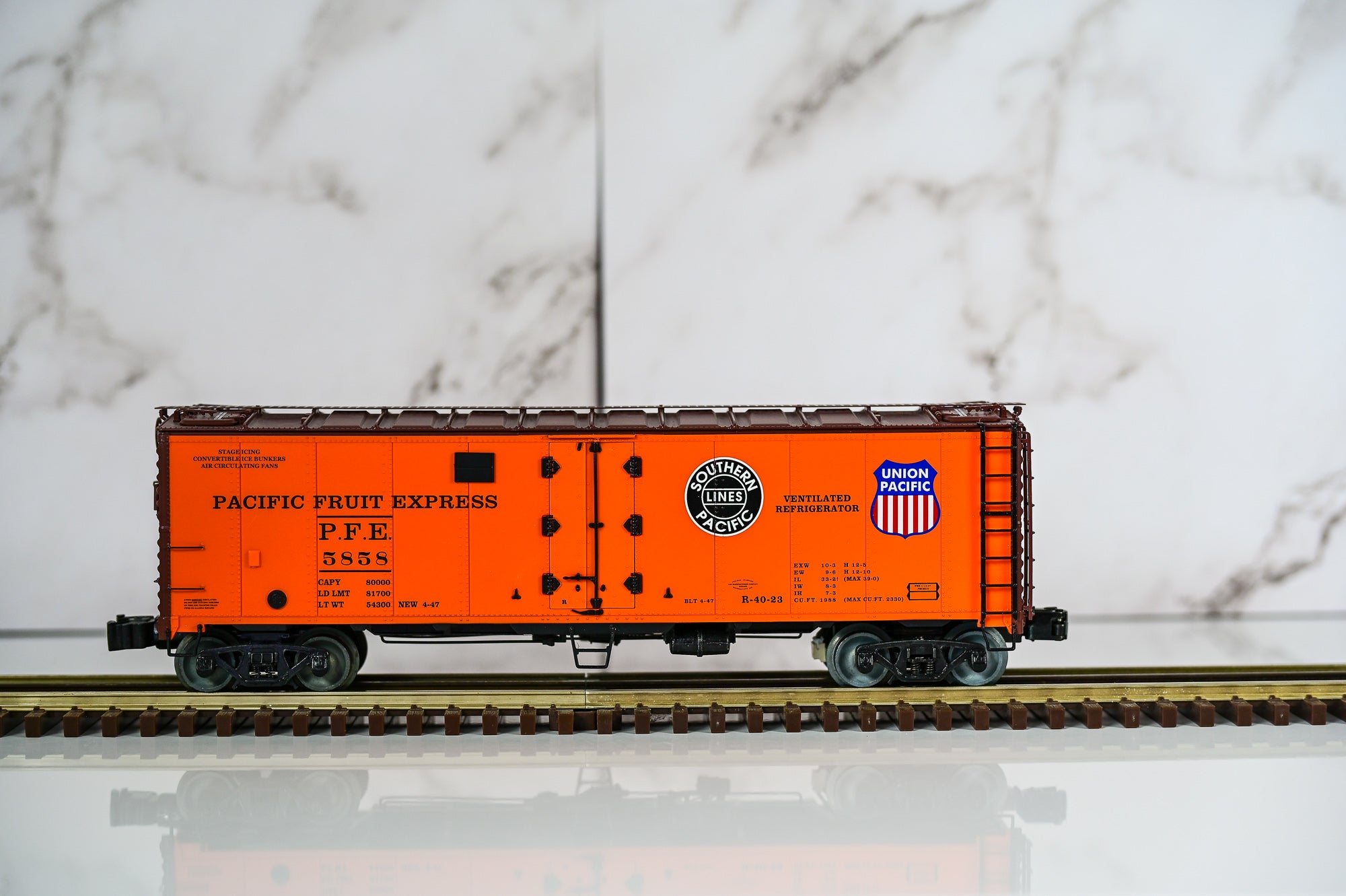 Lionel PFE Vision Line Reefer 3-Pack | Legacy | O Scale