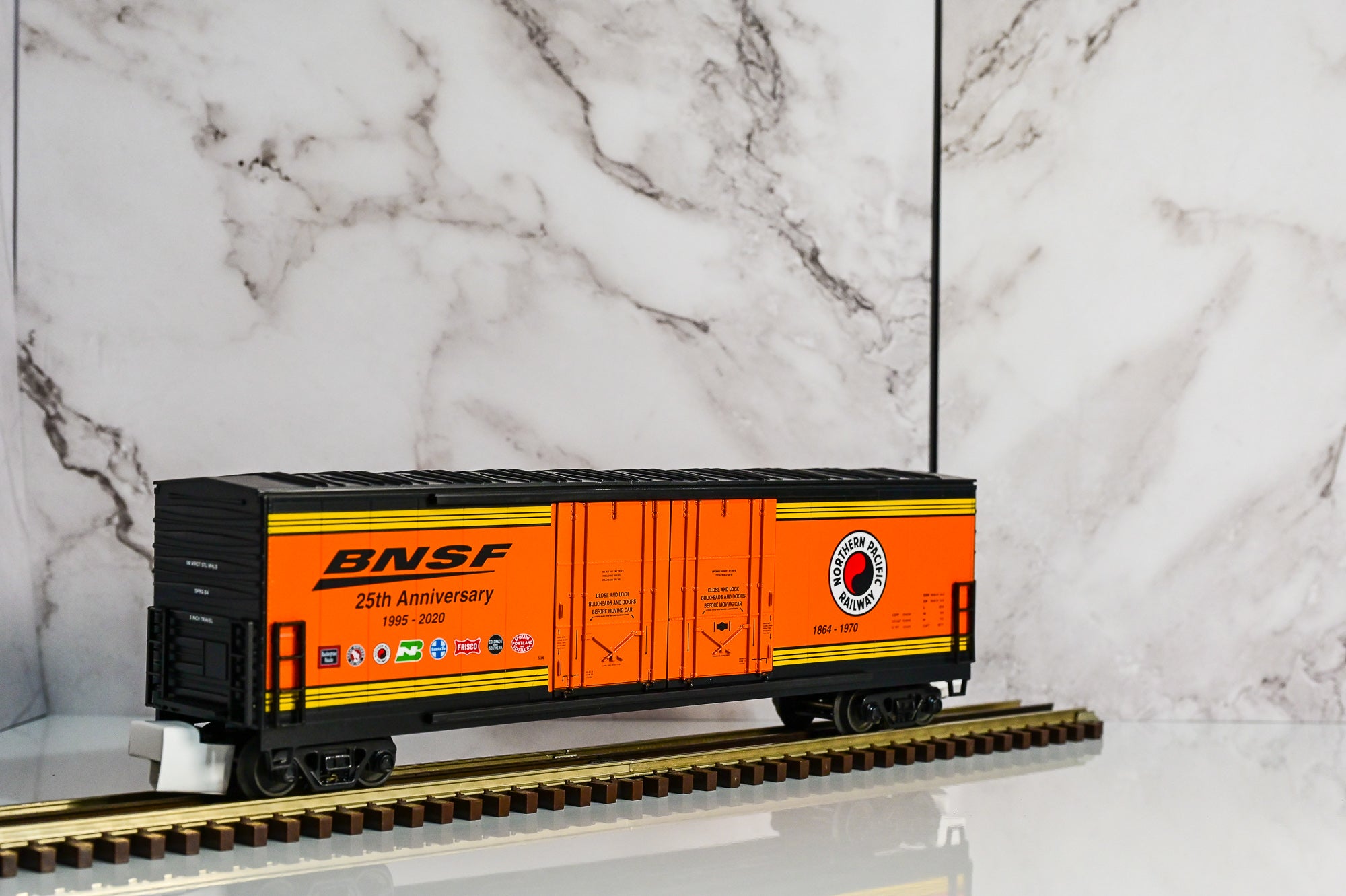 MTH BNSF Heritage 7-Pack 50’ Plugged Boxcar Set | O Scale