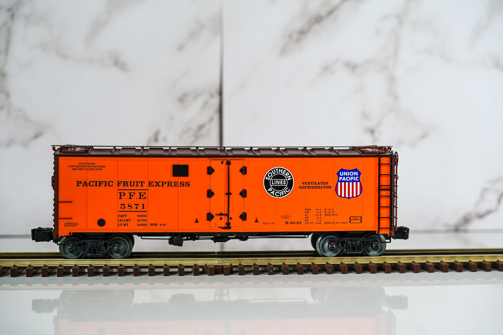 Lionel PFE Vision Line Reefer 3-Pack | Legacy | O Scale