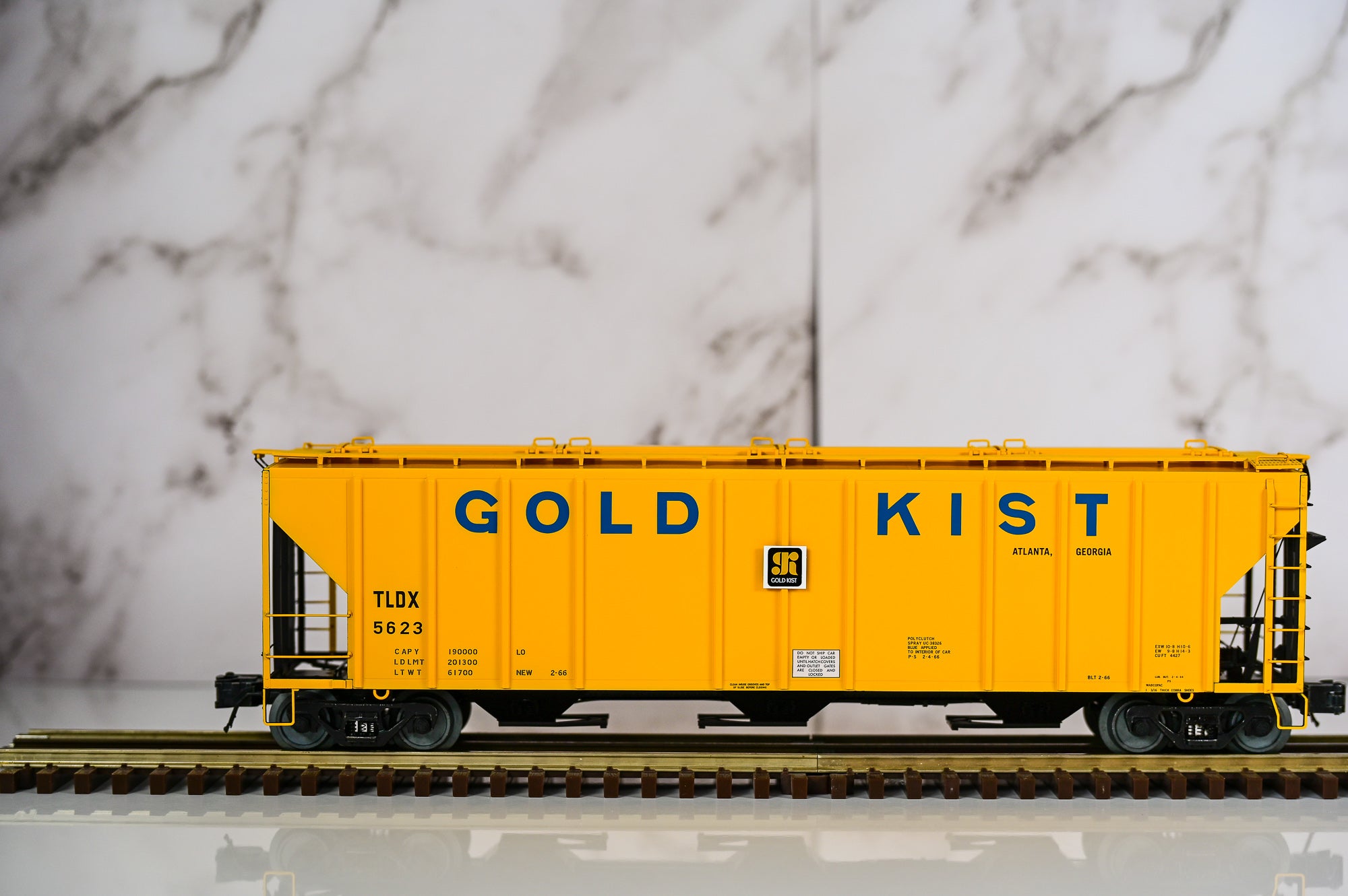 Atlas GOLD KIST PS-4427 Low Side Covered Hopper #5623 | Premier | O Scale