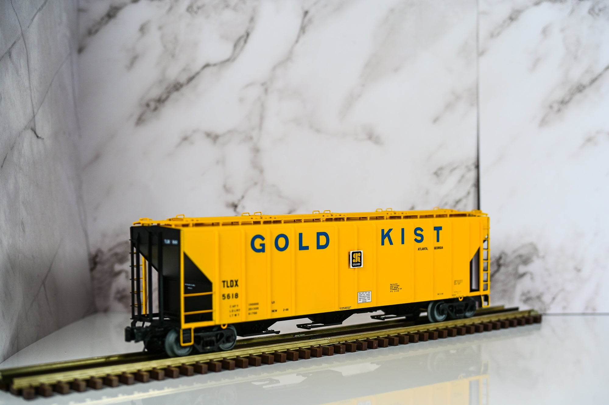 Atlas GOLD KIST PS-4427 Low Side Covered Hopper #5618 | Premier | O Scale