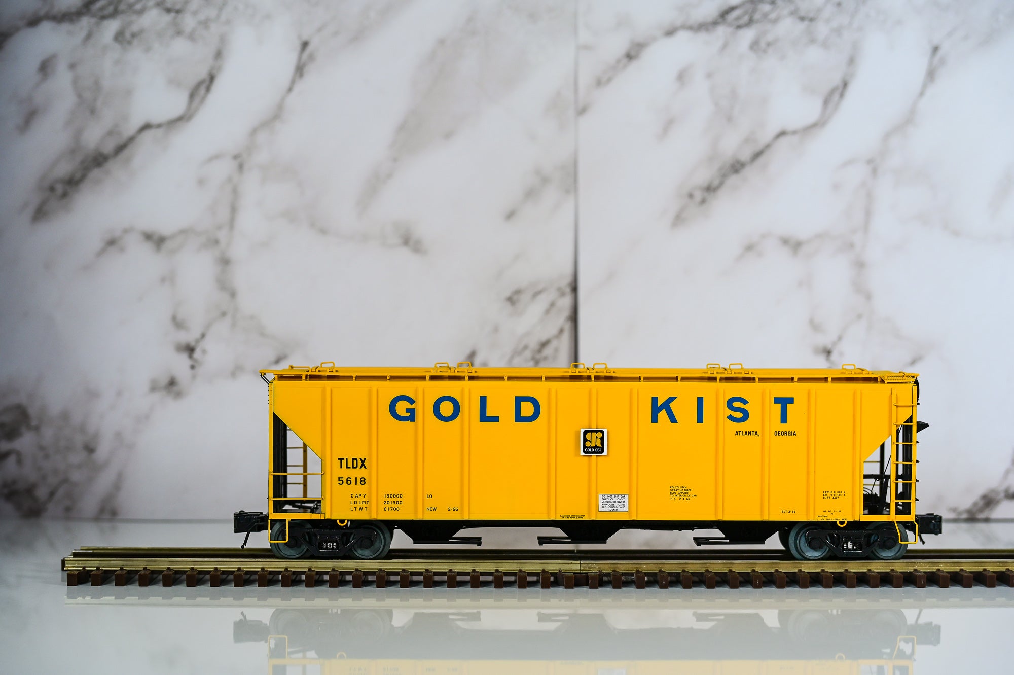 Atlas GOLD KIST PS-4427 Low Side Covered Hopper #5618 | Premier | O Scale