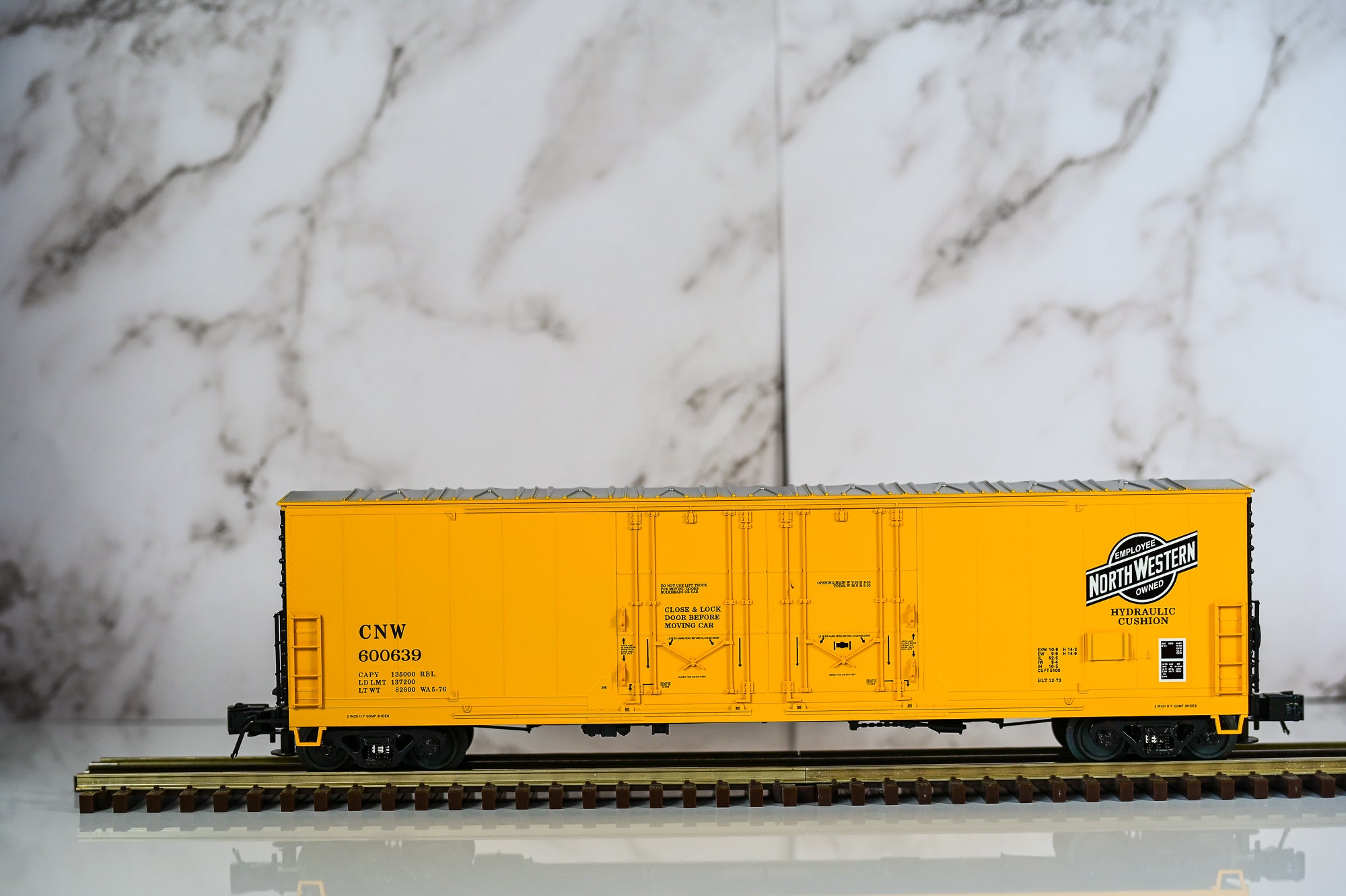 Atlas Chicago & NorthWestern Evans 53' Double-Plug Door Box Car #600639 | Big O Rolling Stock | O Scale