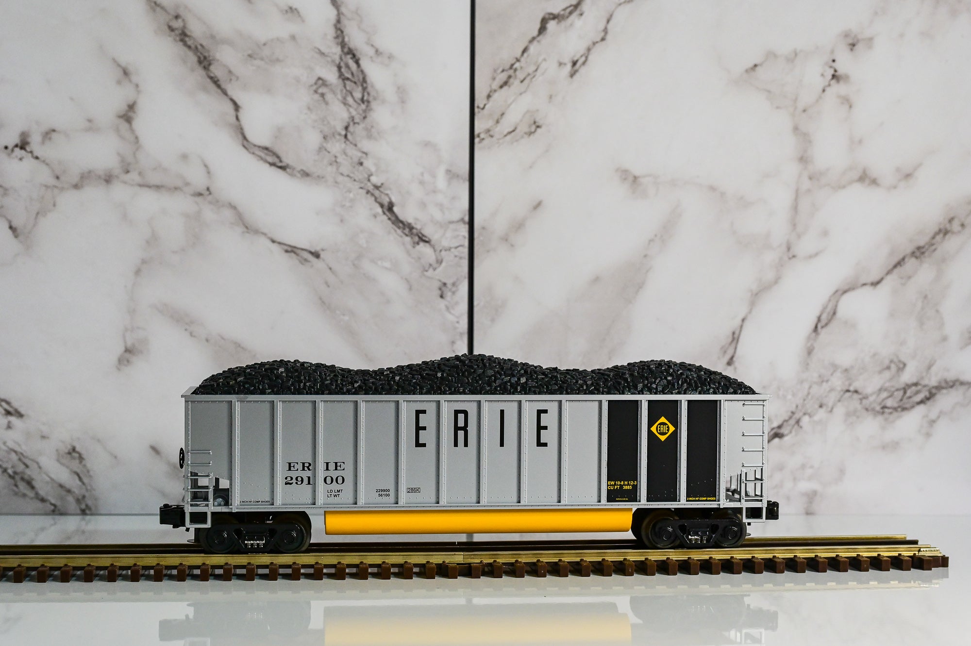 MTH Erie #29100 Hopper Car w/Coal Load | O Scale