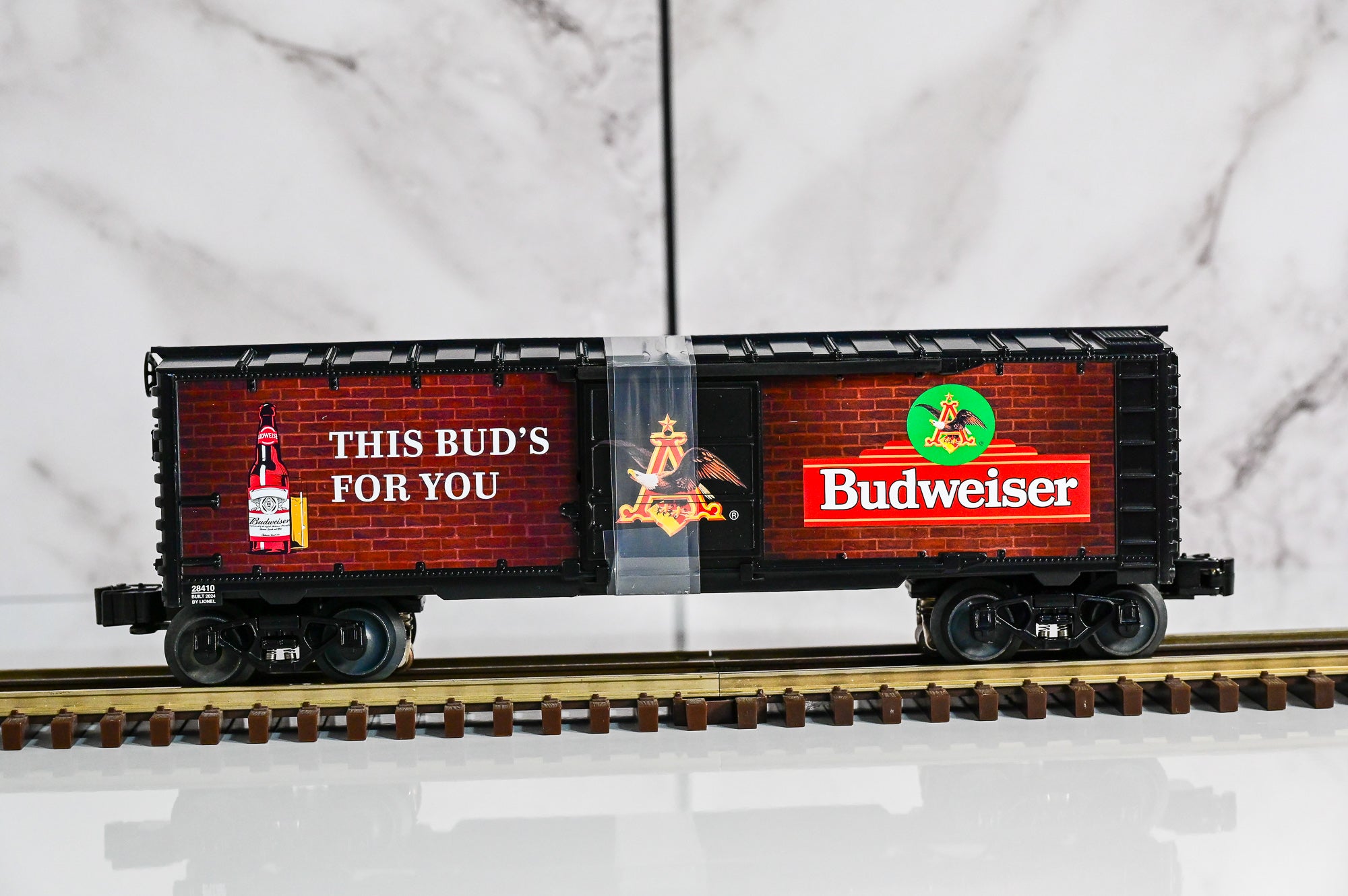Lionel Budweiser Illuminated Bar Sign Boxcar | O Scale